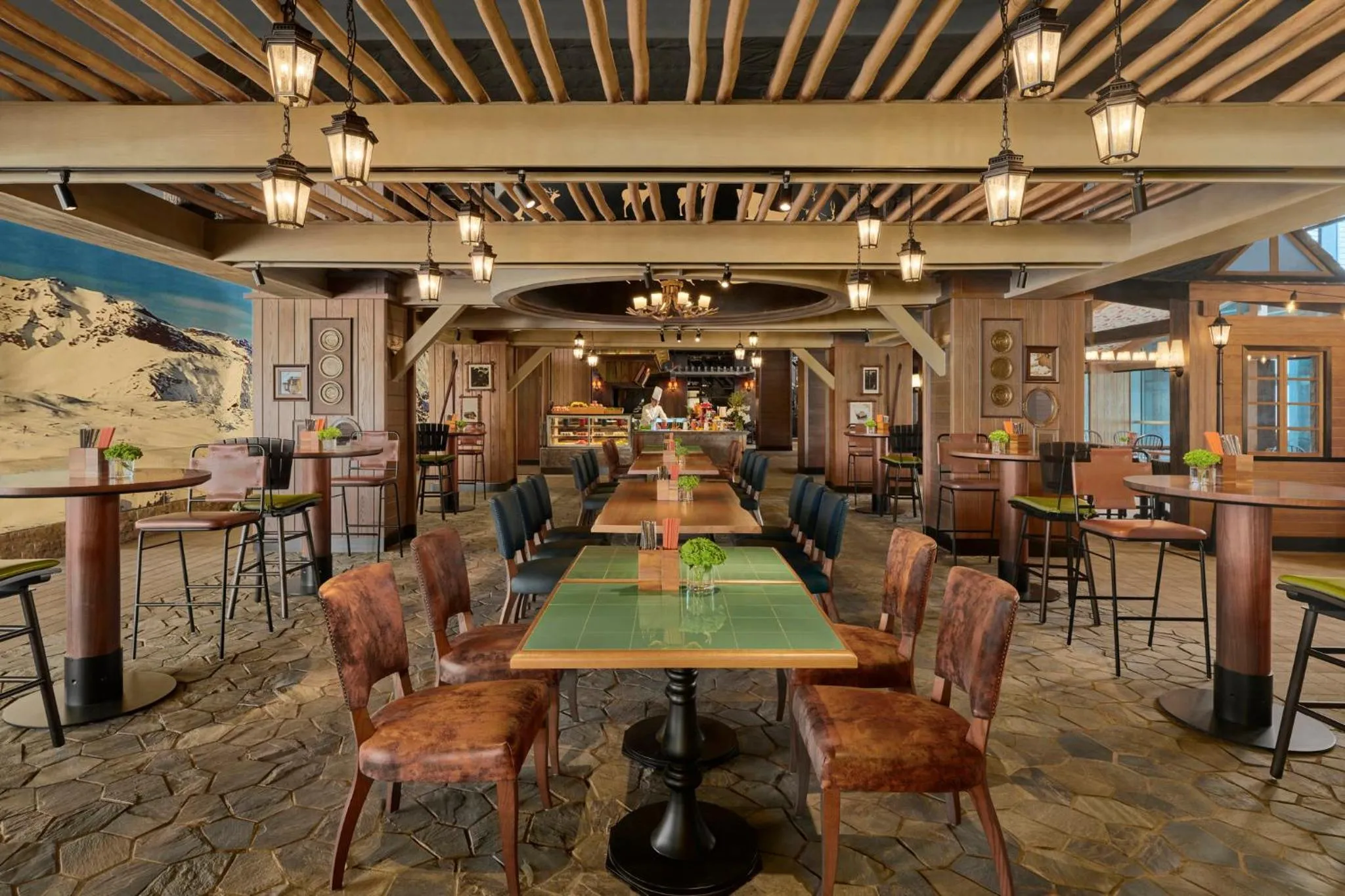 Restaurant/places to eat in Crowne Plaza Shanghai Snow World by IHG