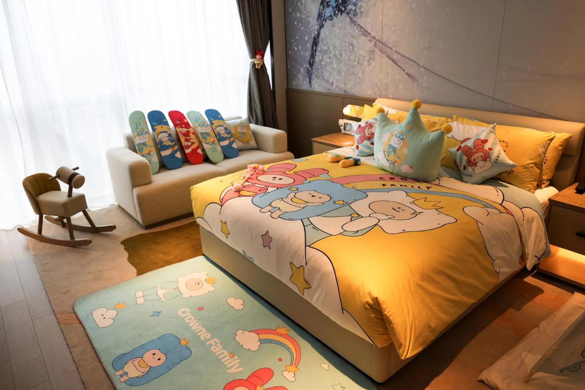 Photo of the whole room, Bed in Crowne Plaza Shanghai Snow World by IHG