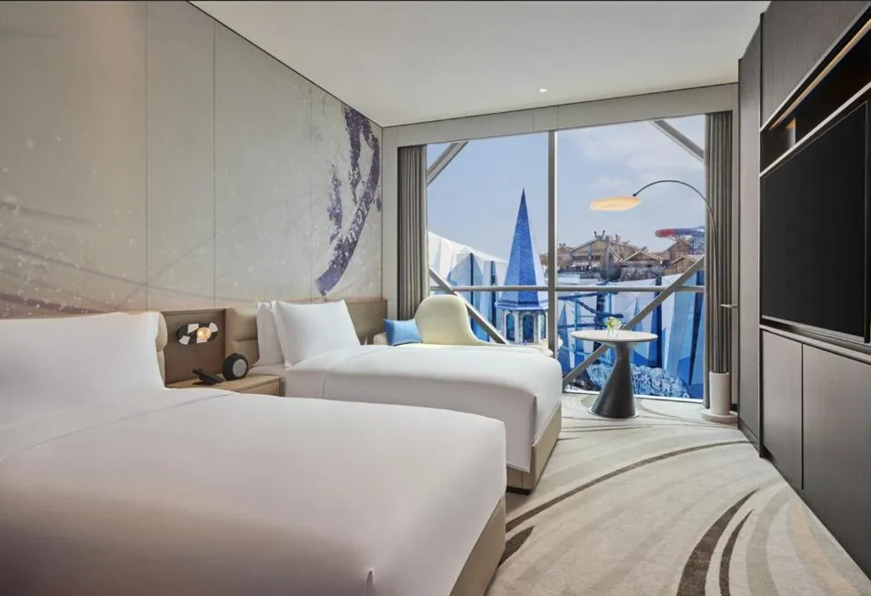 Bed in Crowne Plaza Shanghai Snow World by IHG