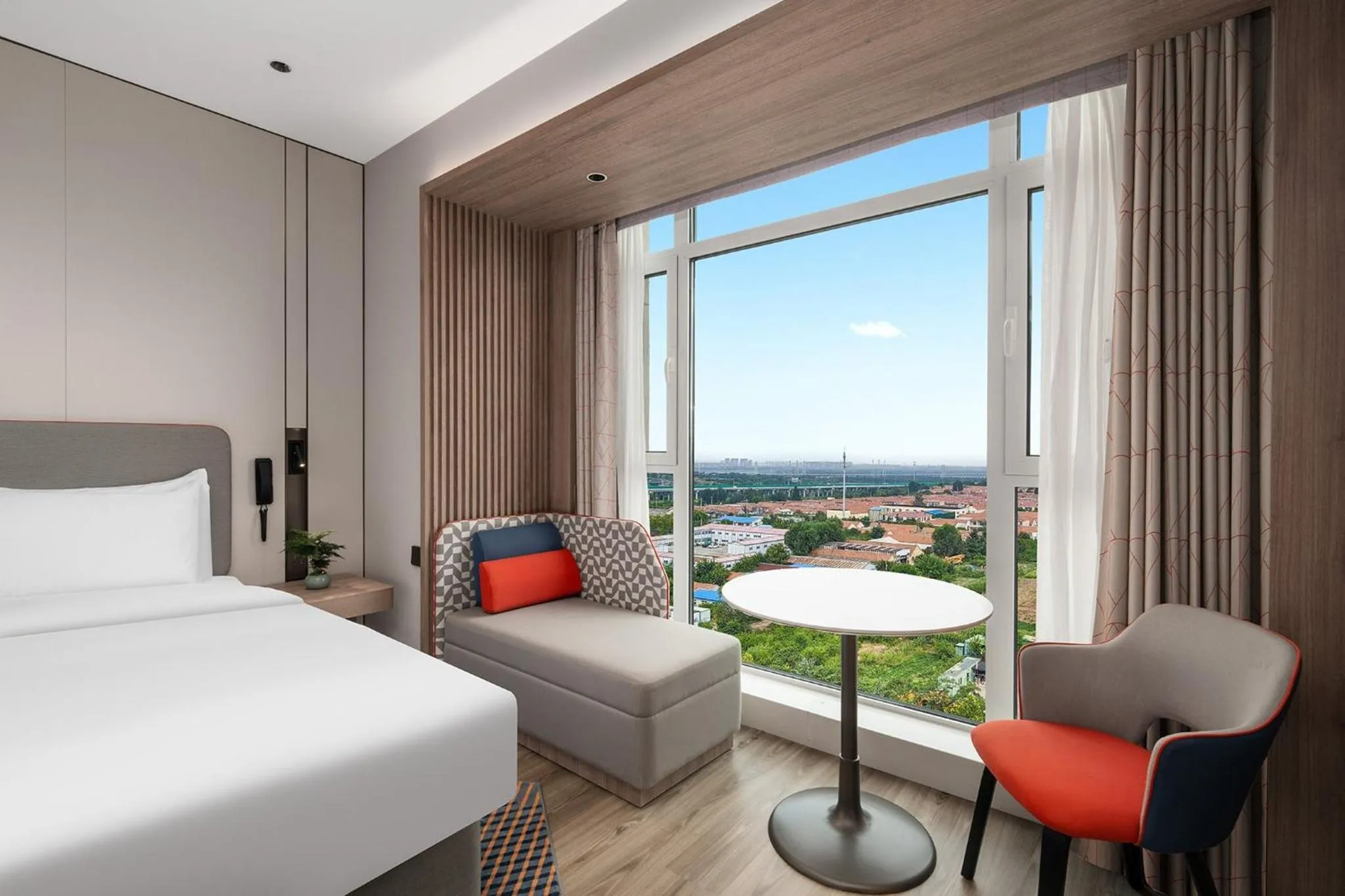 Photo of the whole room, Bed in Holiday Inn Express Qingdao Hongdao Station by IHG - Qingdao International Airport