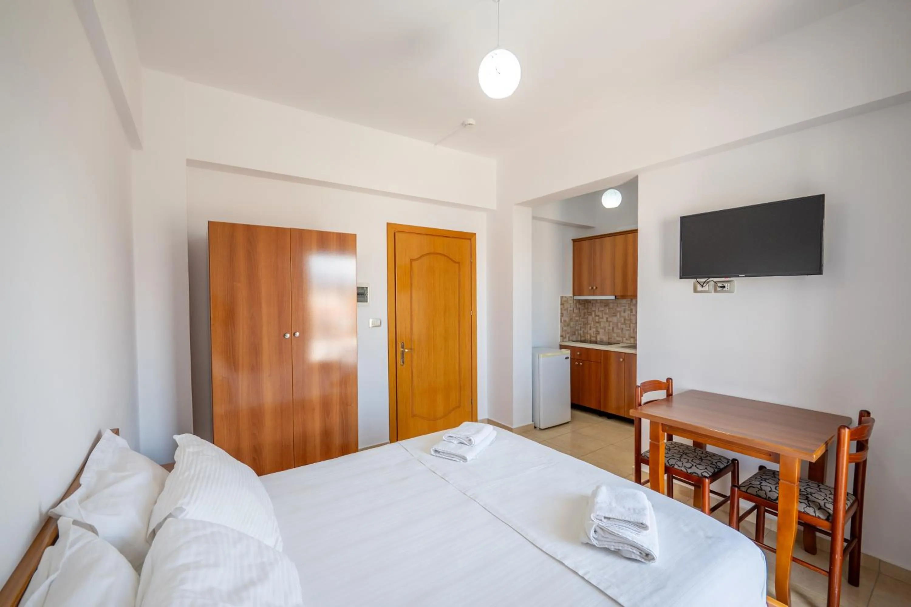 TV and multimedia, Bed in Aleksander ApartHotel