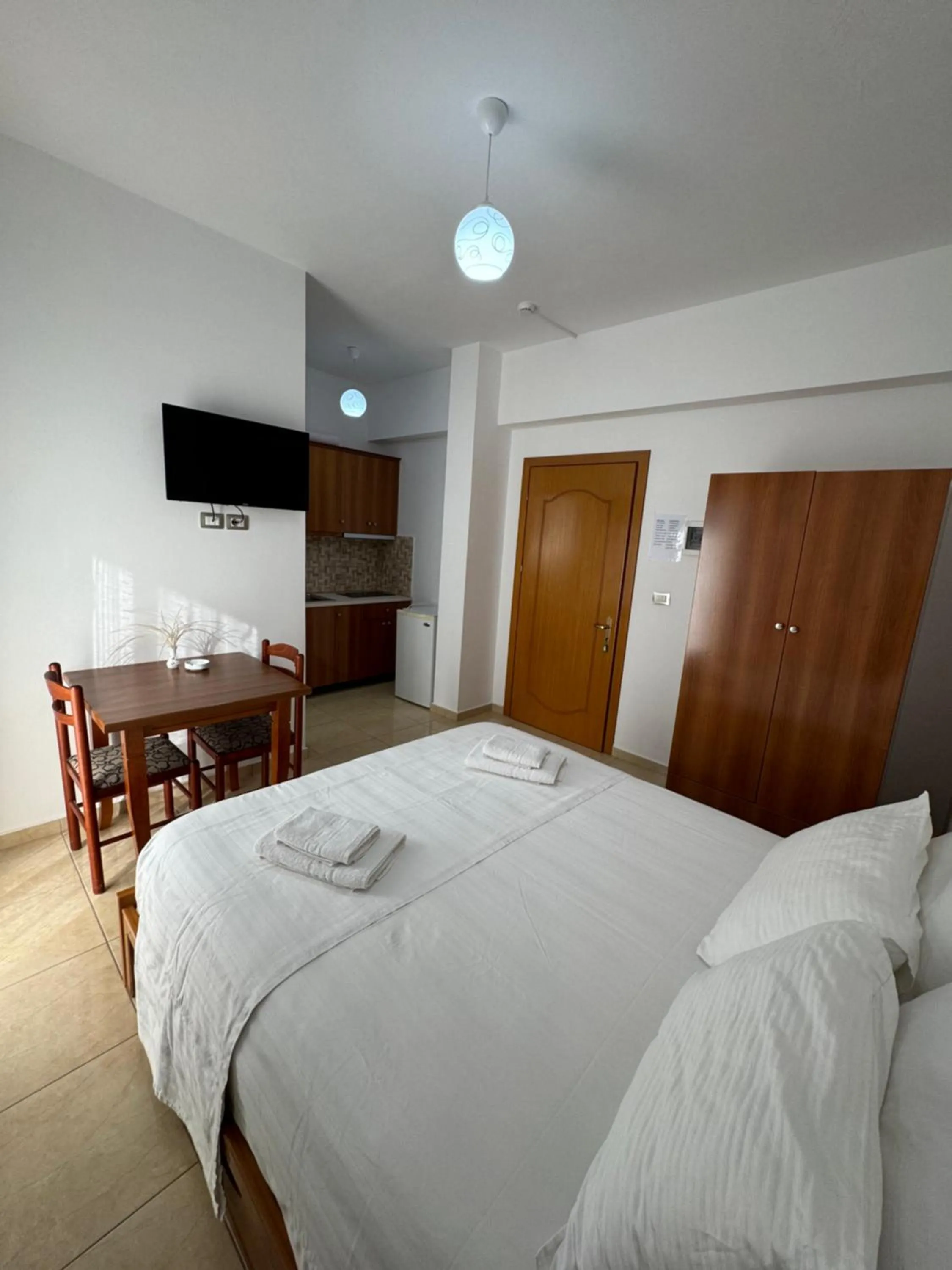 TV and multimedia, Bed in Aleksander ApartHotel