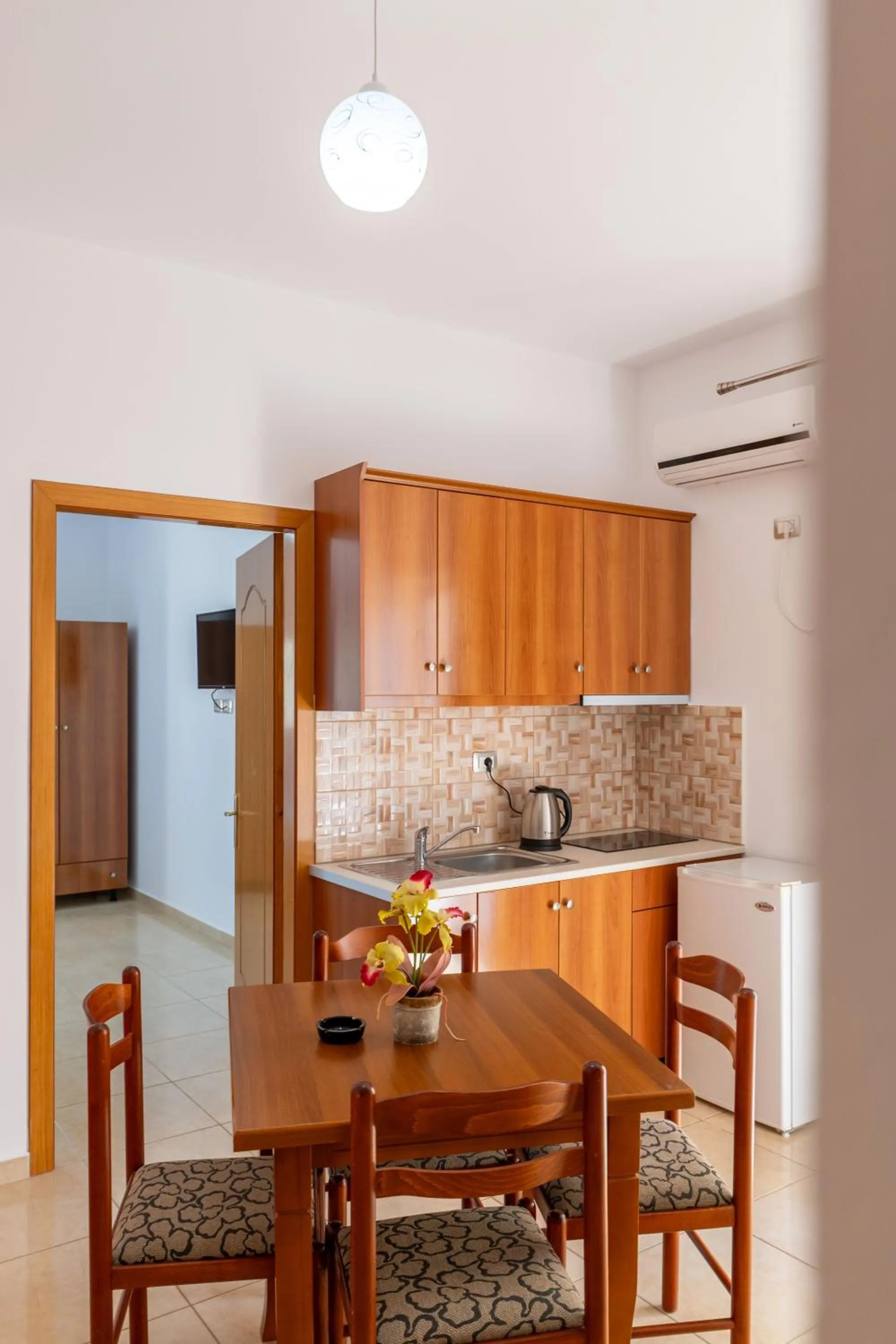 Kitchen or kitchenette in Aleksander ApartHotel