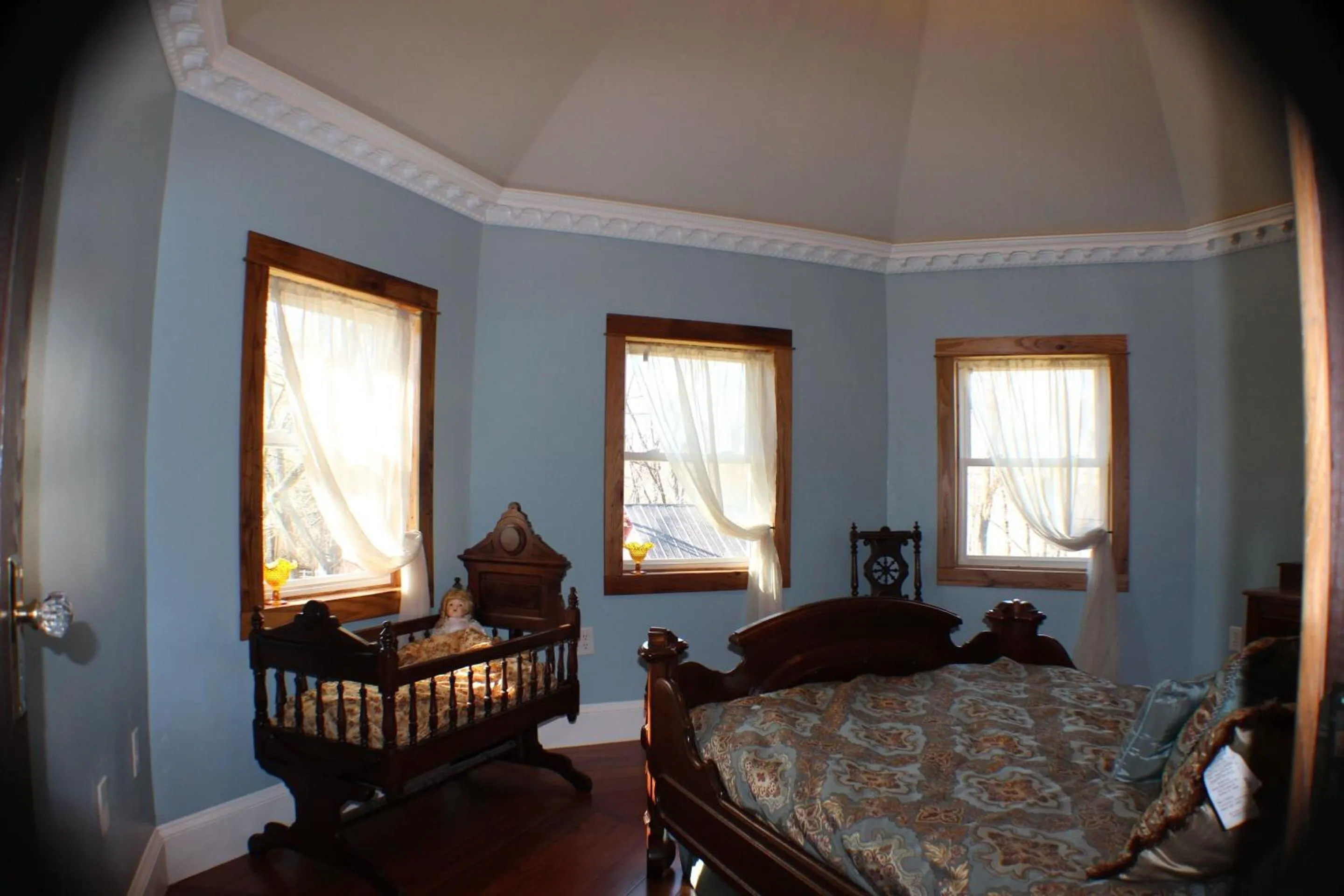 Bedroom in Millsap-Baker Estate
