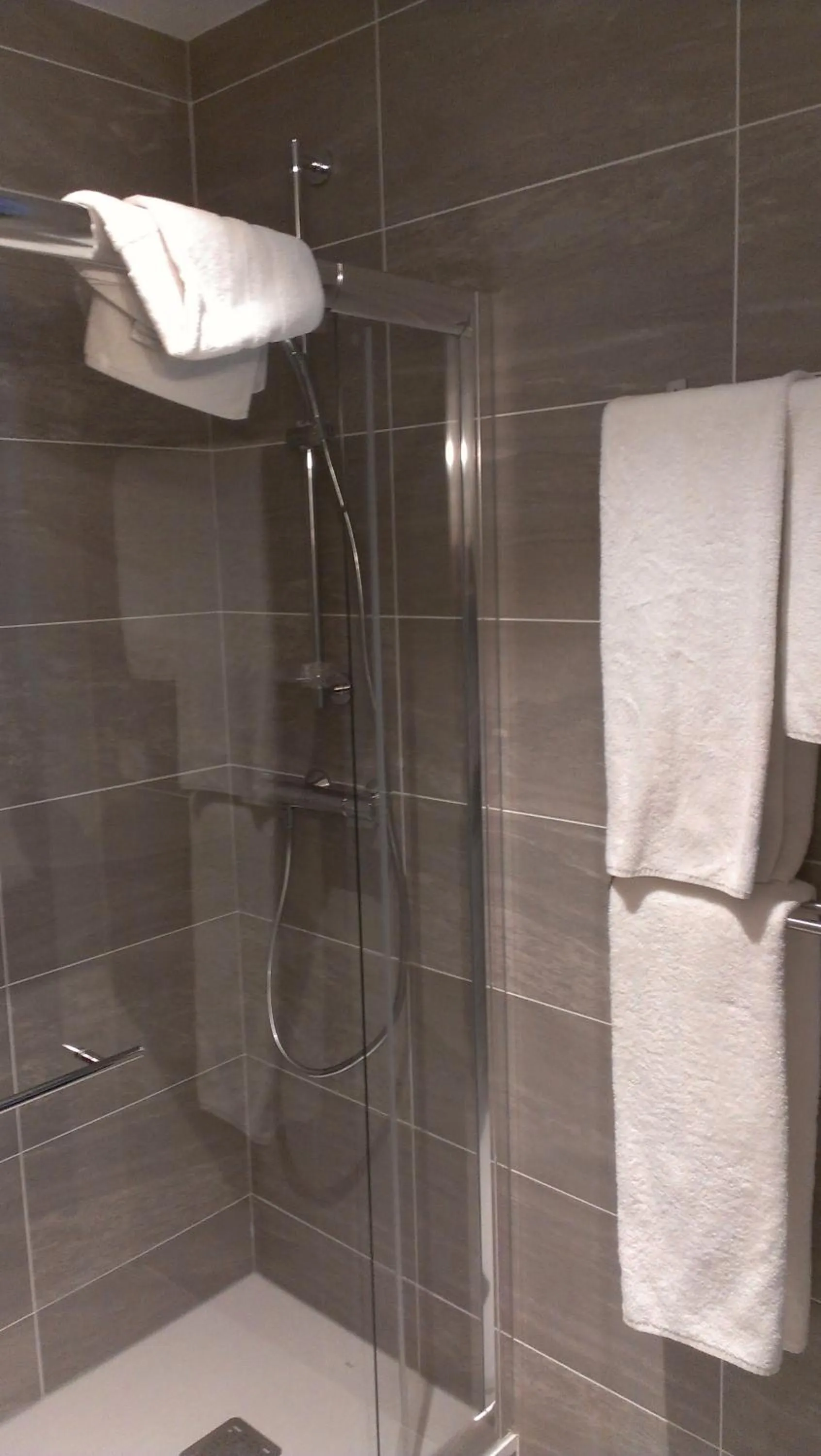 Bathroom in Hôtel Vaubecour - Centre Lyon Ainay - Perrache