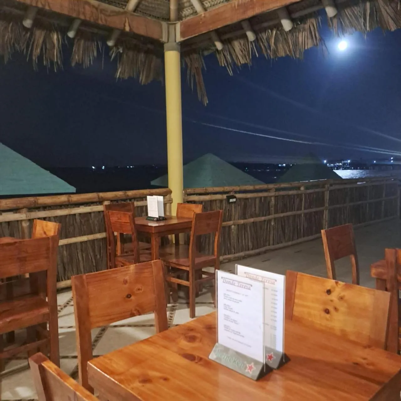 Restaurant/places to eat in H0TELIER Home, Máncora