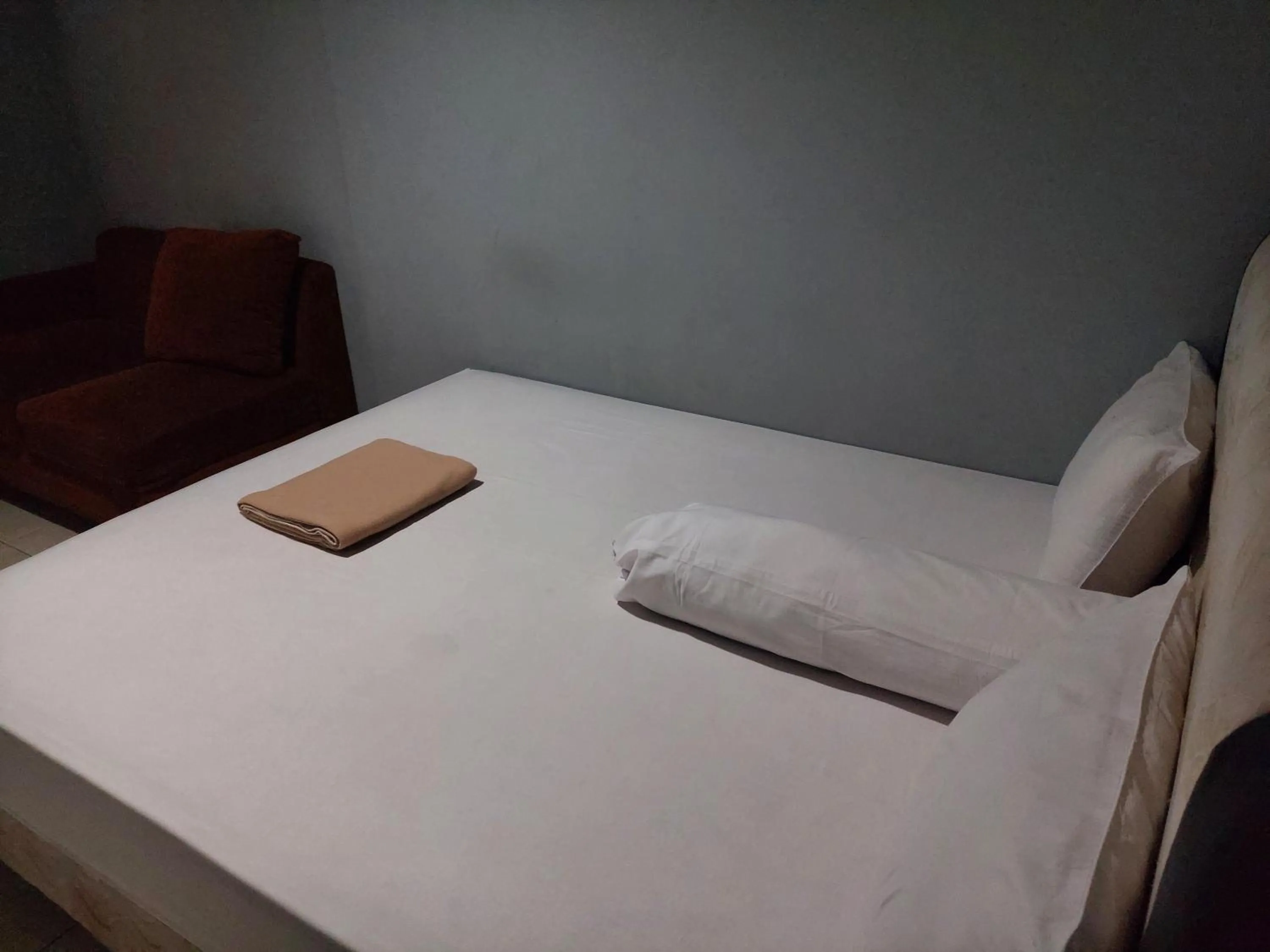 Bed in Pondok Seruni Kemanggisan Jakarta