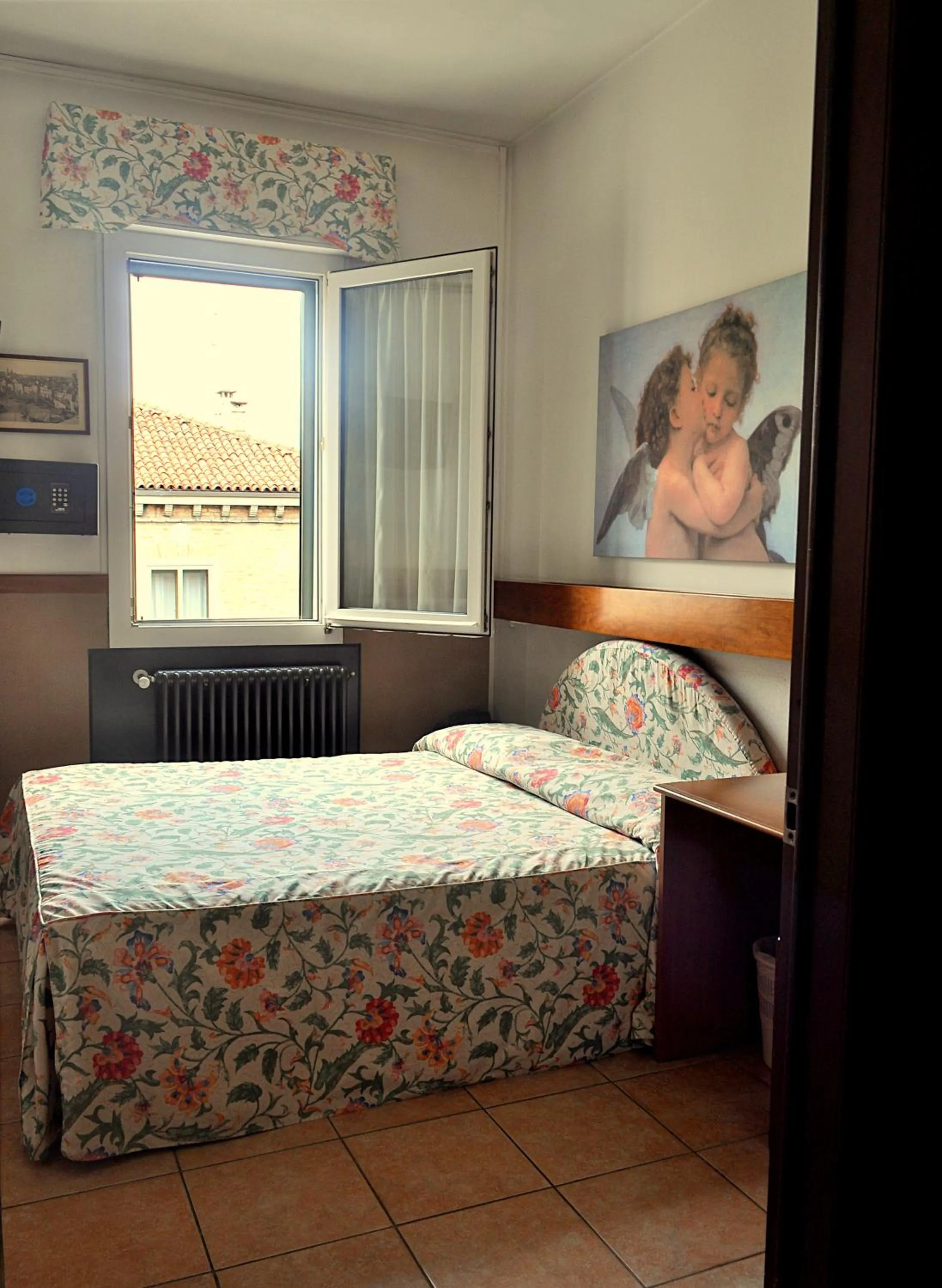 Bedroom, Bed in Hotel Roma