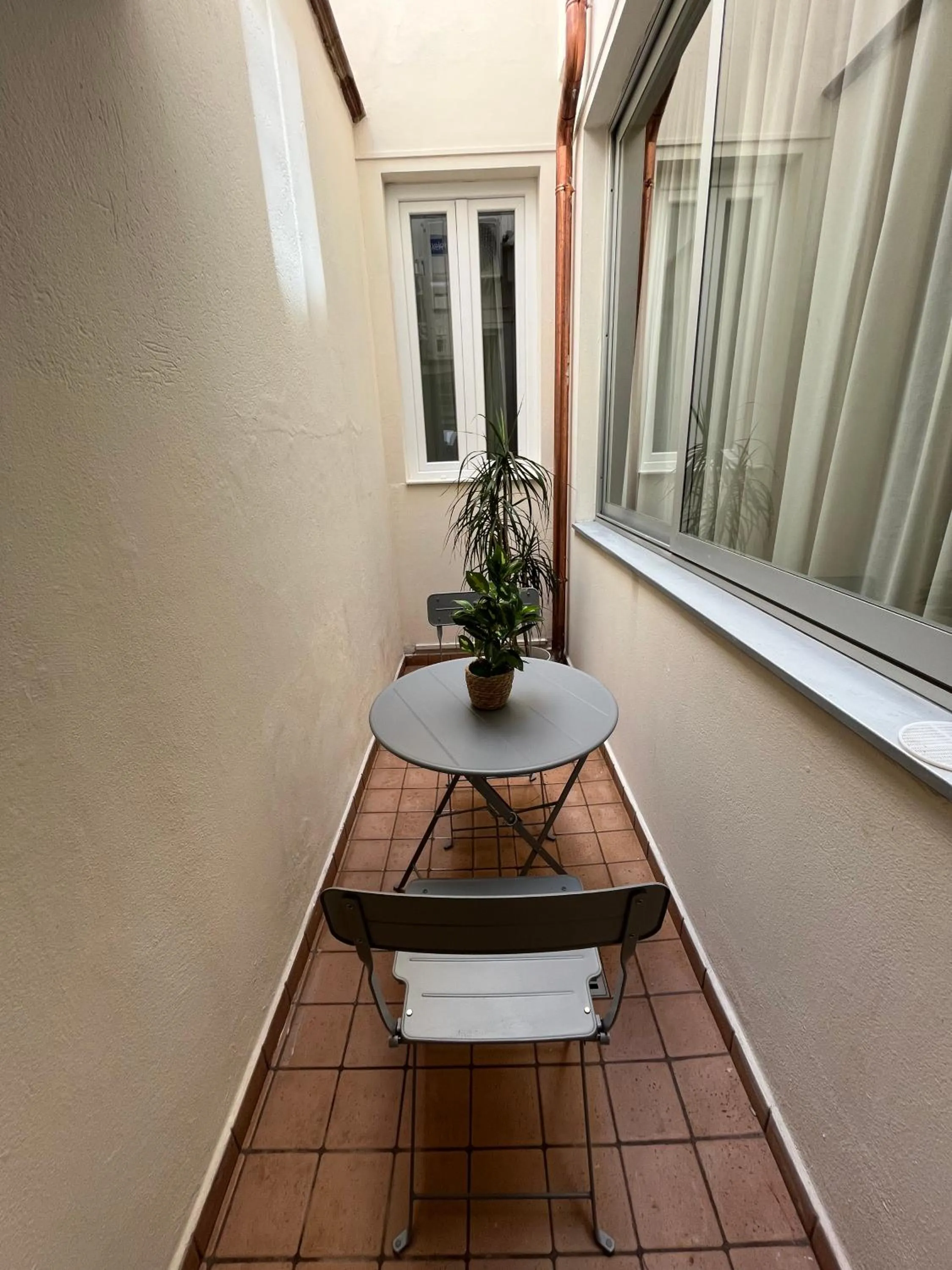 Patio in Apartment Hotel Marchesini