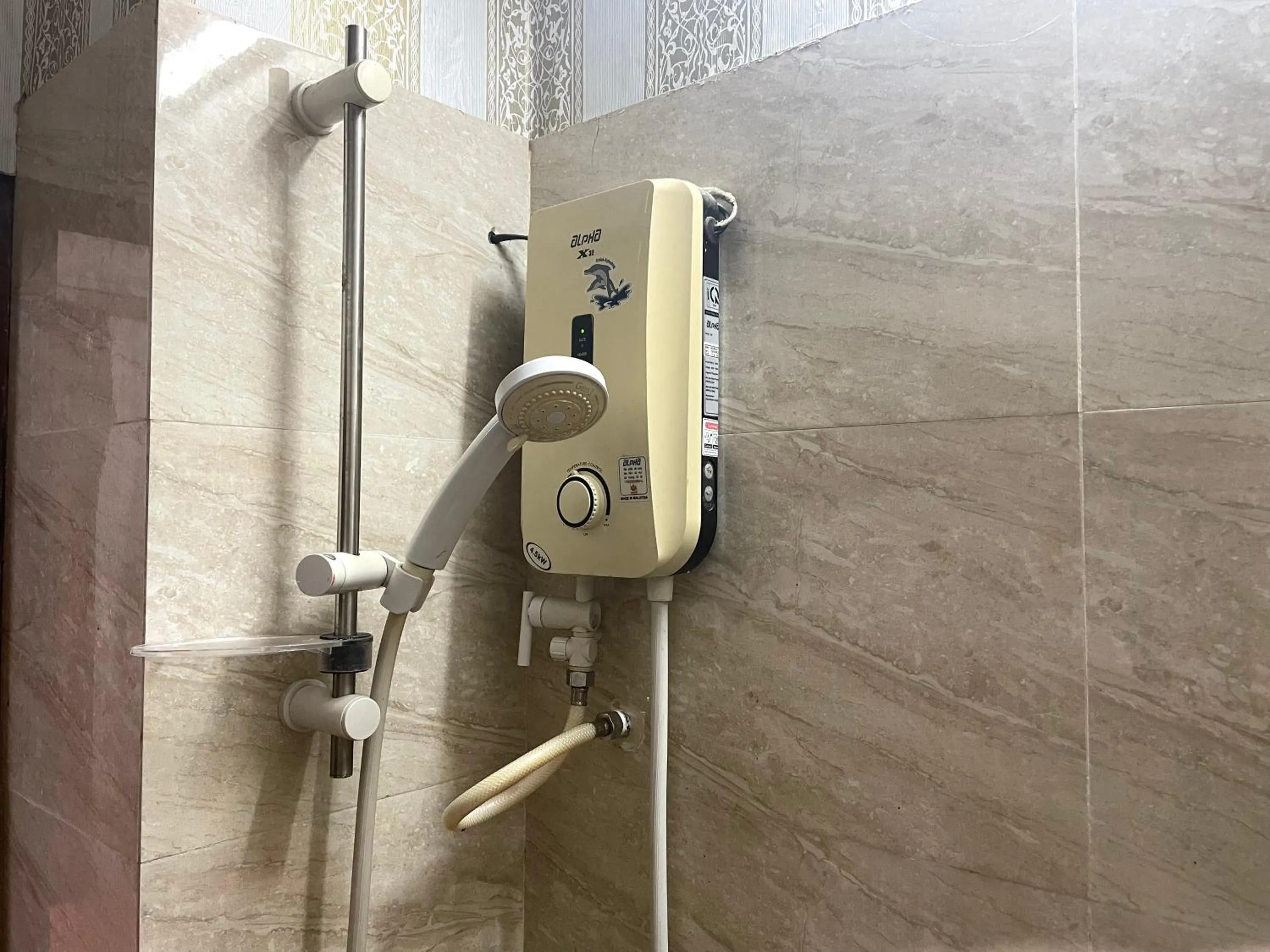 Shower in Sakura Hostel Saigon