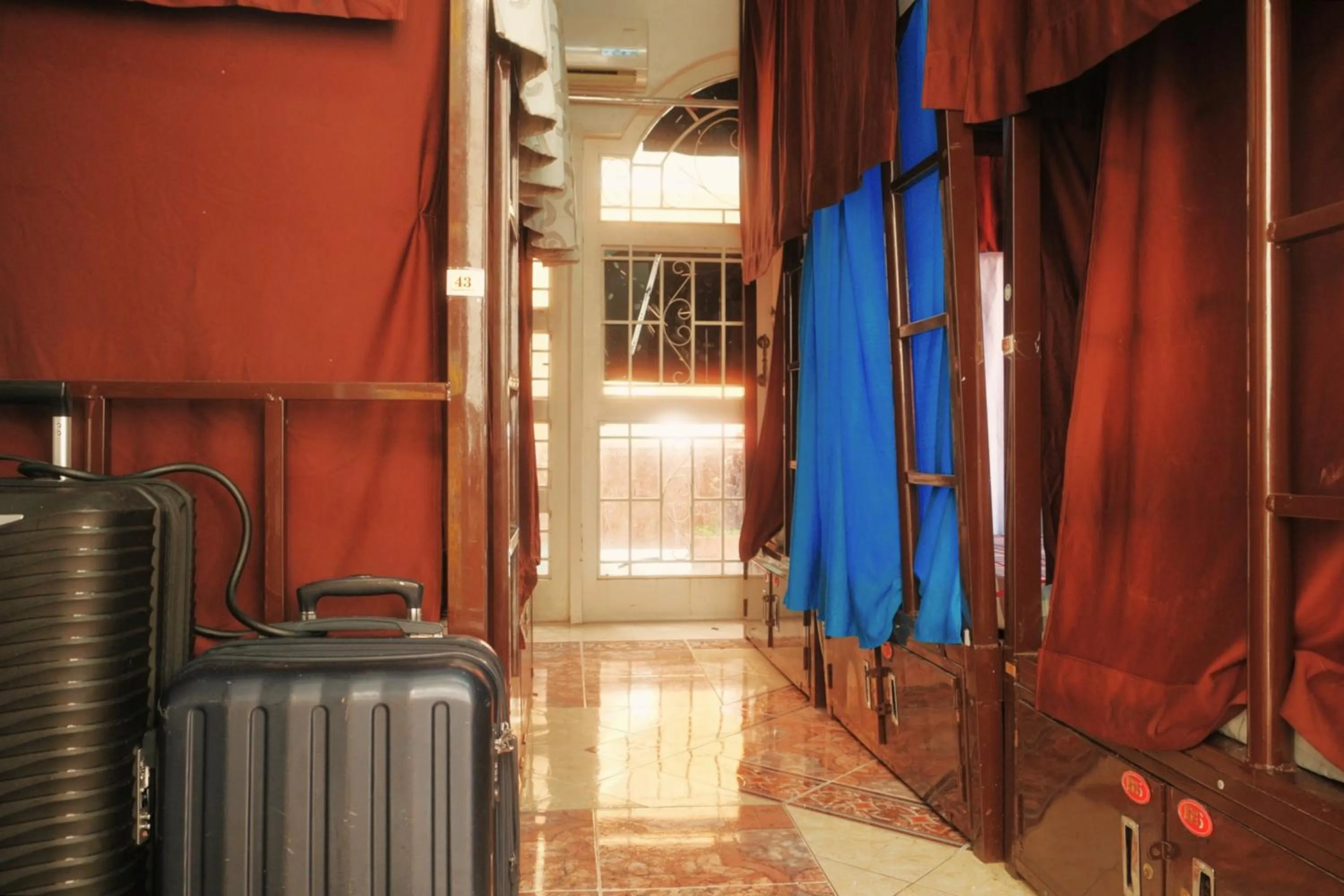 bunk bed in Sakura Hostel Saigon