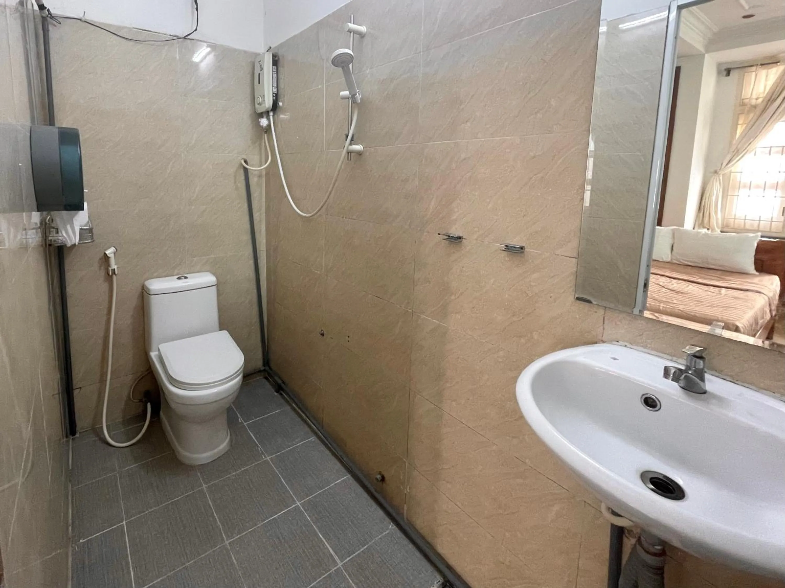 Shower in Sakura Hostel Saigon