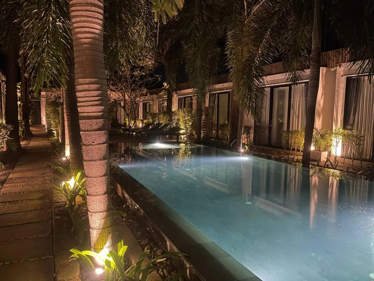 Night in Tunnel Urban Retreat