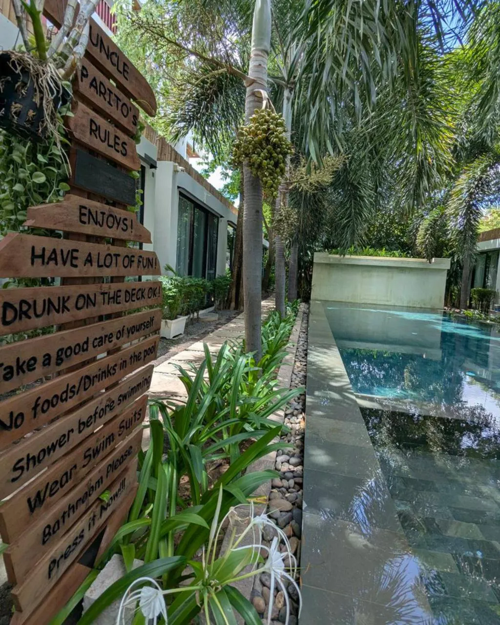 Property building in Tunnel Urban Retreat