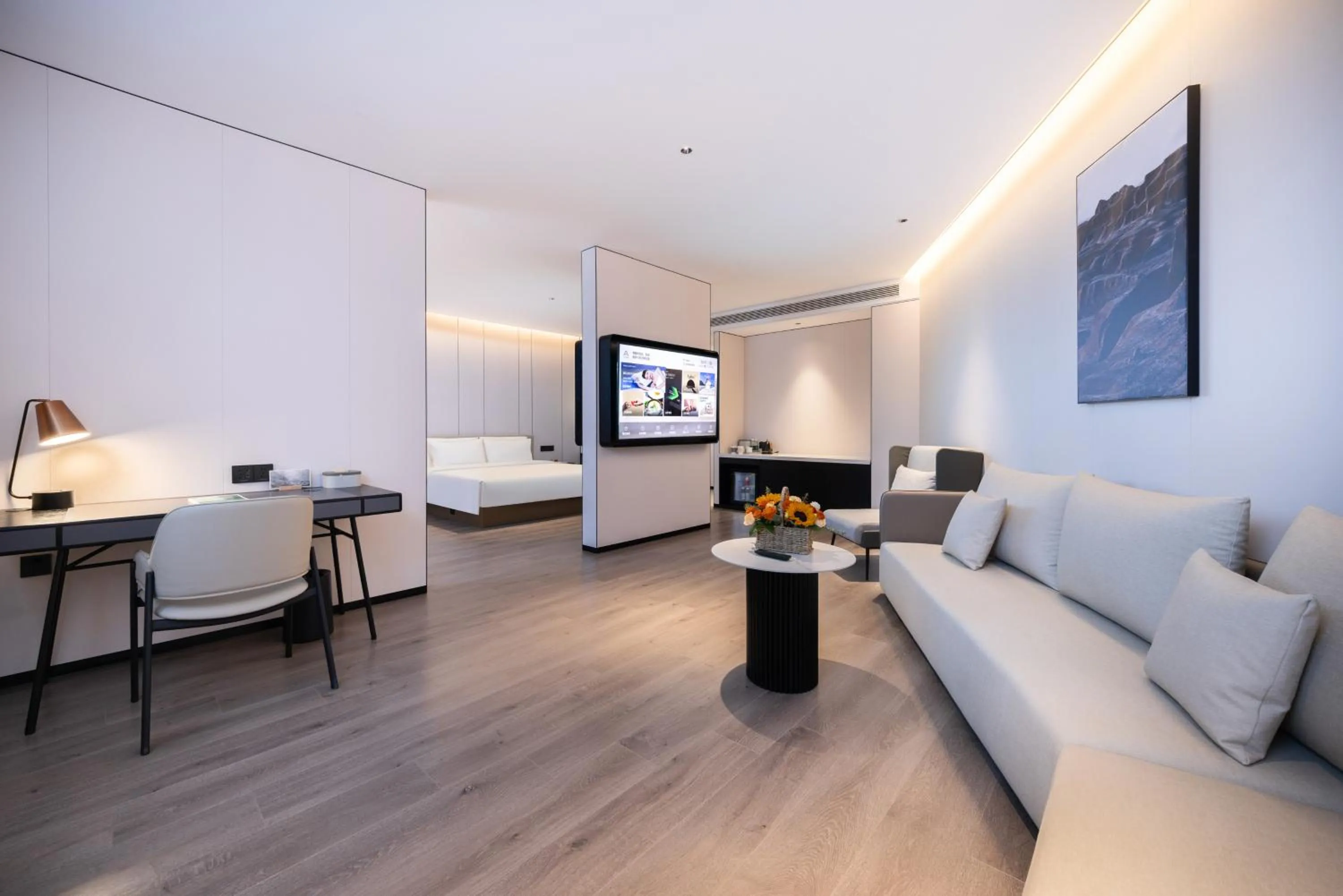 Photo of the whole room in Atour Hotel Xuzhou Yunlong Lake Zhushan Scenic Area