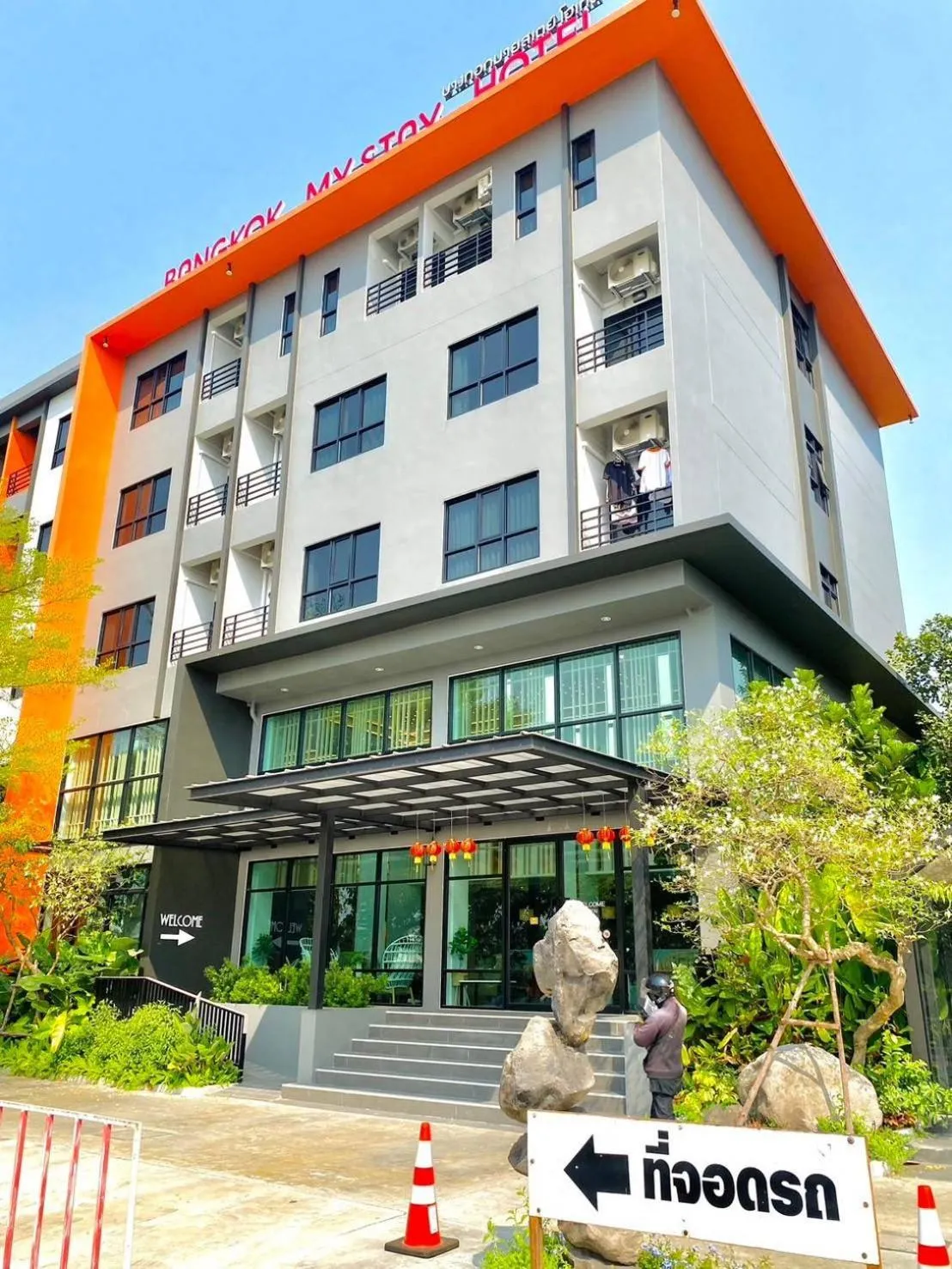 Property building in Bangkok Mystay Hotel Rangsit