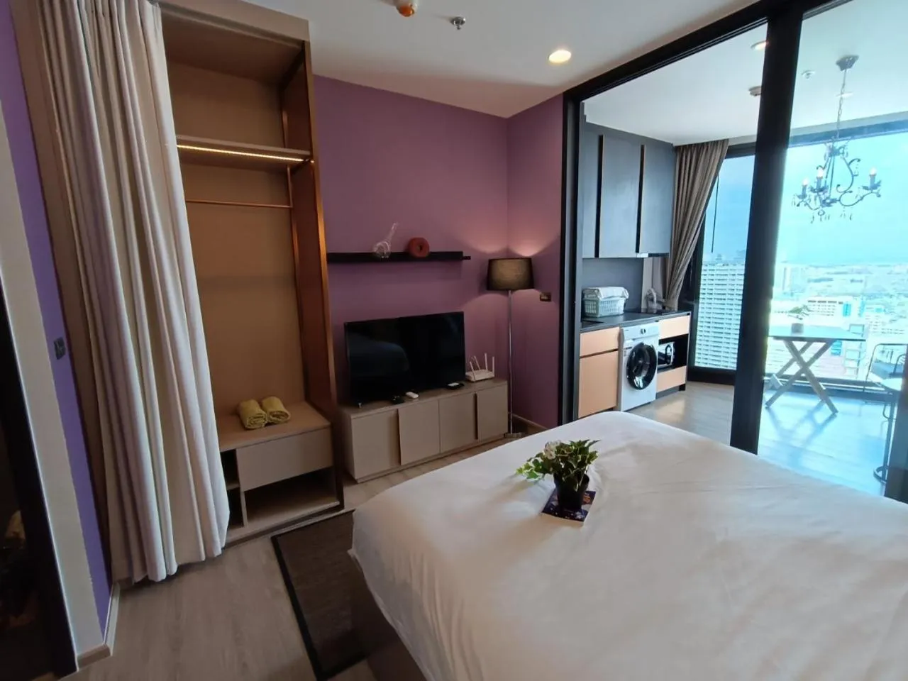 Bed in Edge Central Pattaya by Mickey