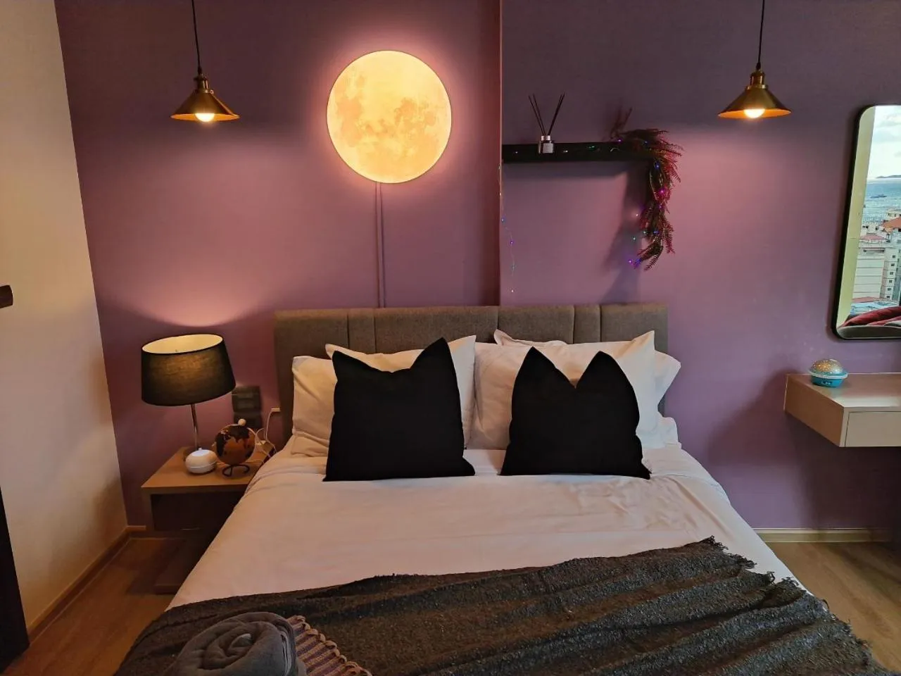 Bed in Edge Central Pattaya by Mickey