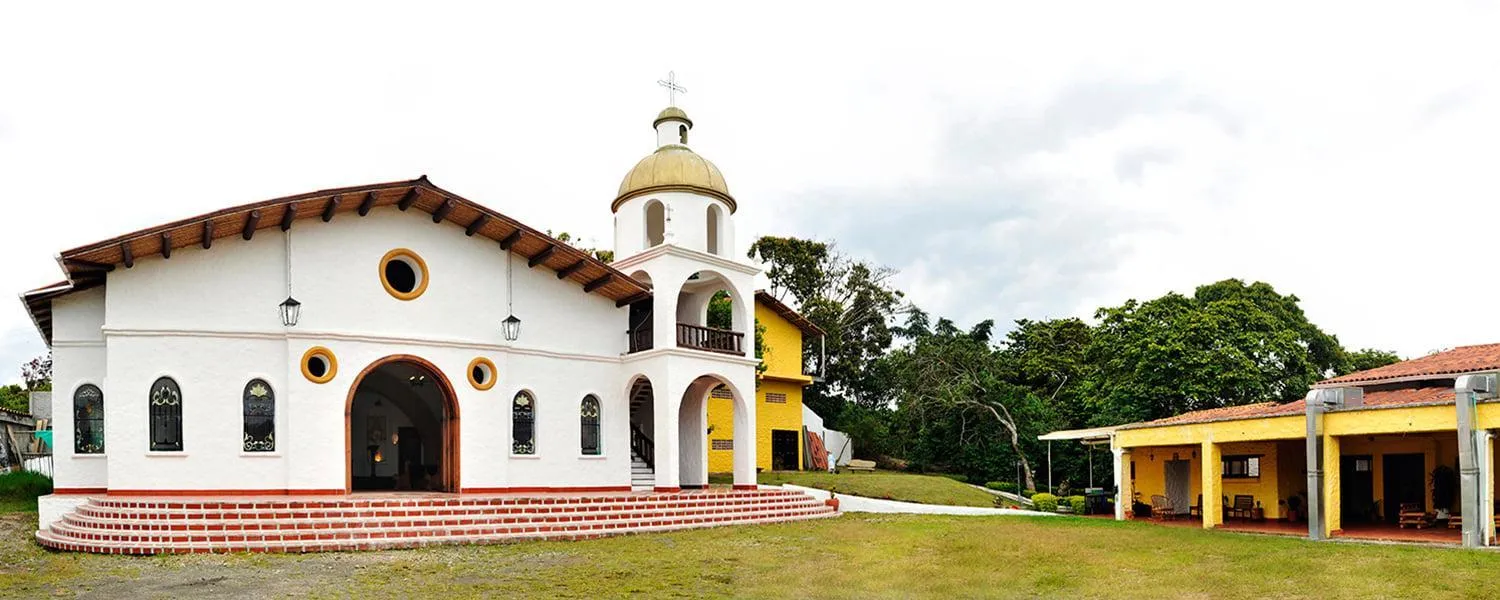 Property building in San Agustin Internacional Hotel