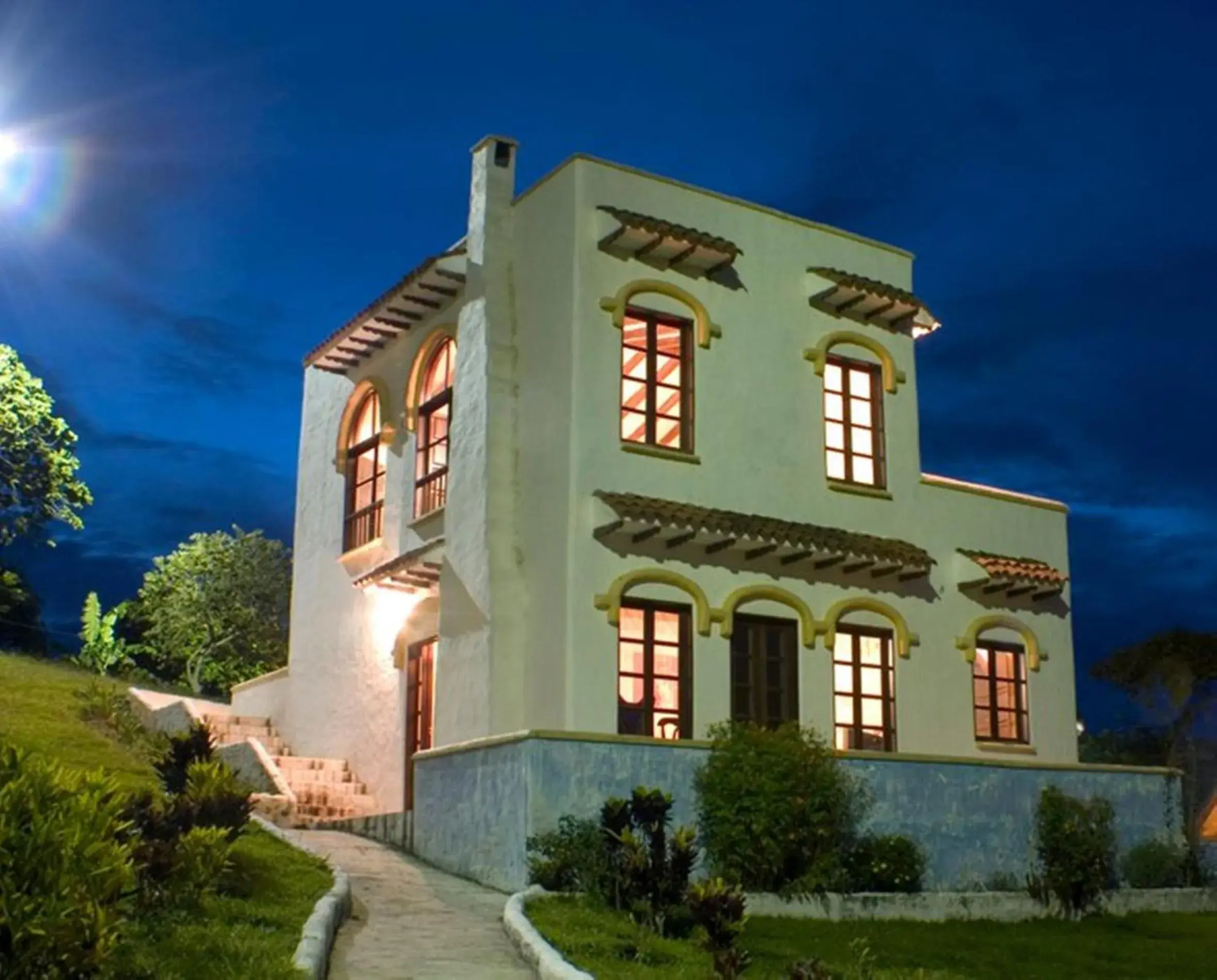 Triple Room with Bath in San Agustin Internacional Hotel Triple Room with Bath in San Agustin Internacional Hotel