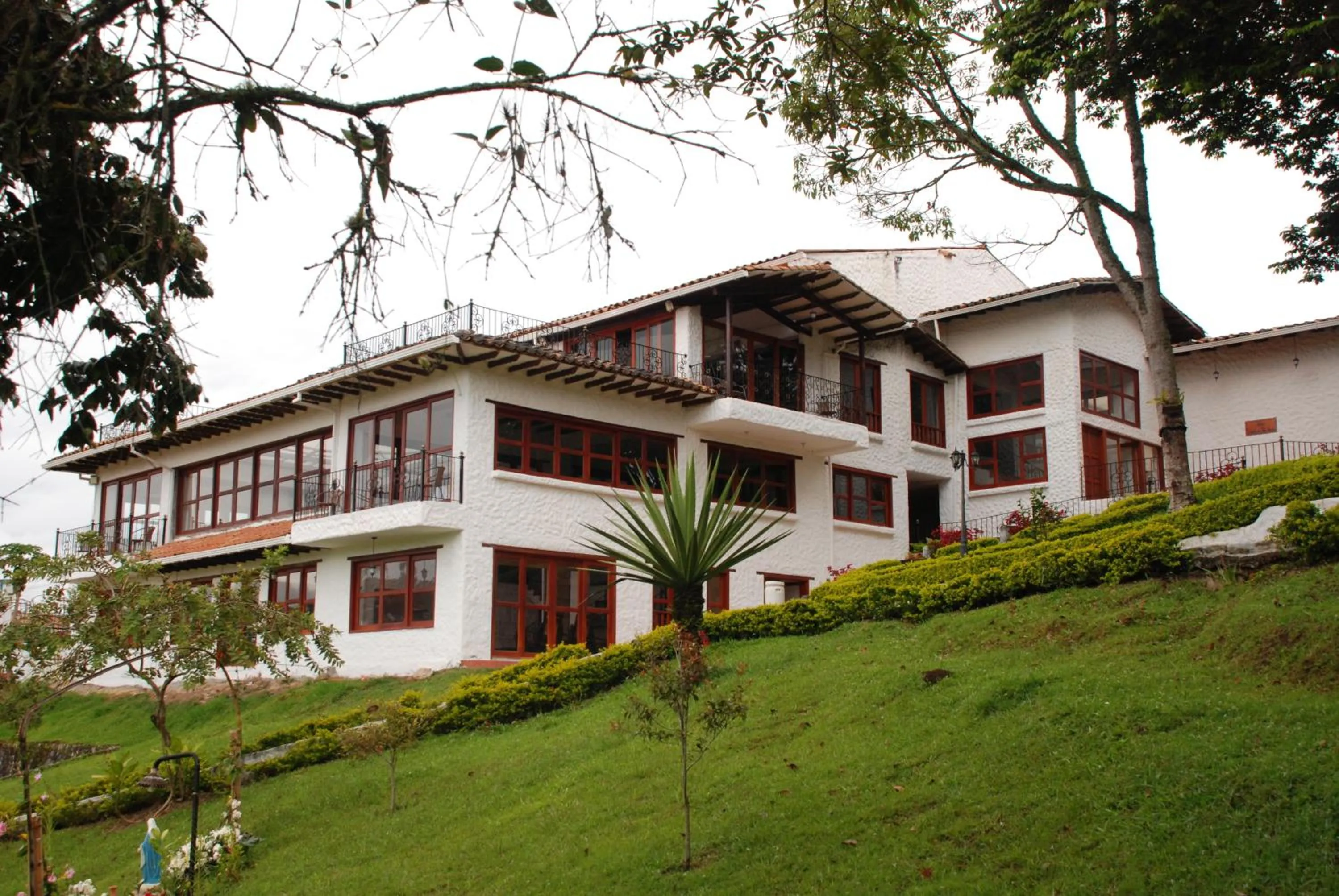 Facade/entrance in San Agustin Internacional Hotel