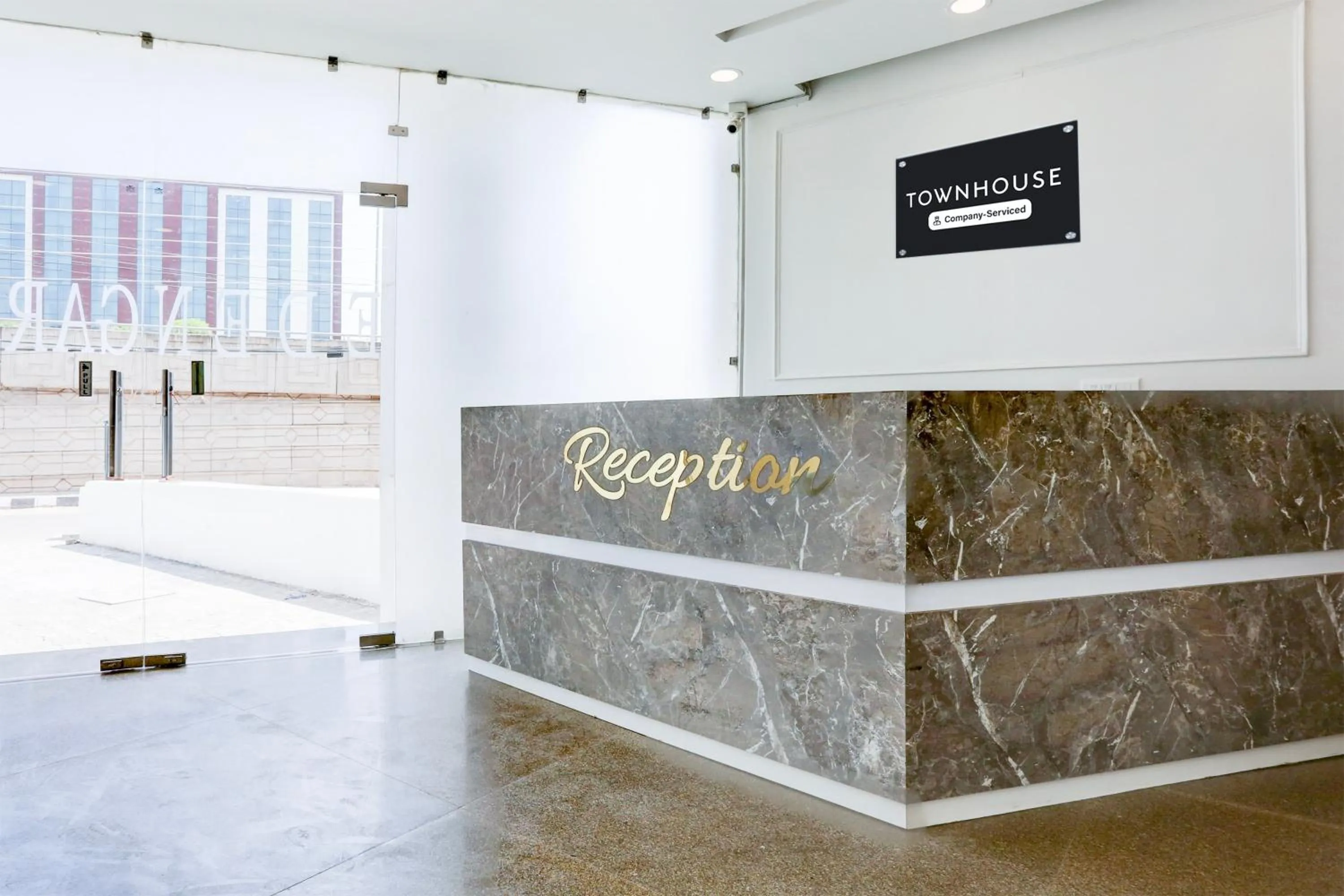 Lobby or reception in Super Townhouse Eden Garden Zirakpur