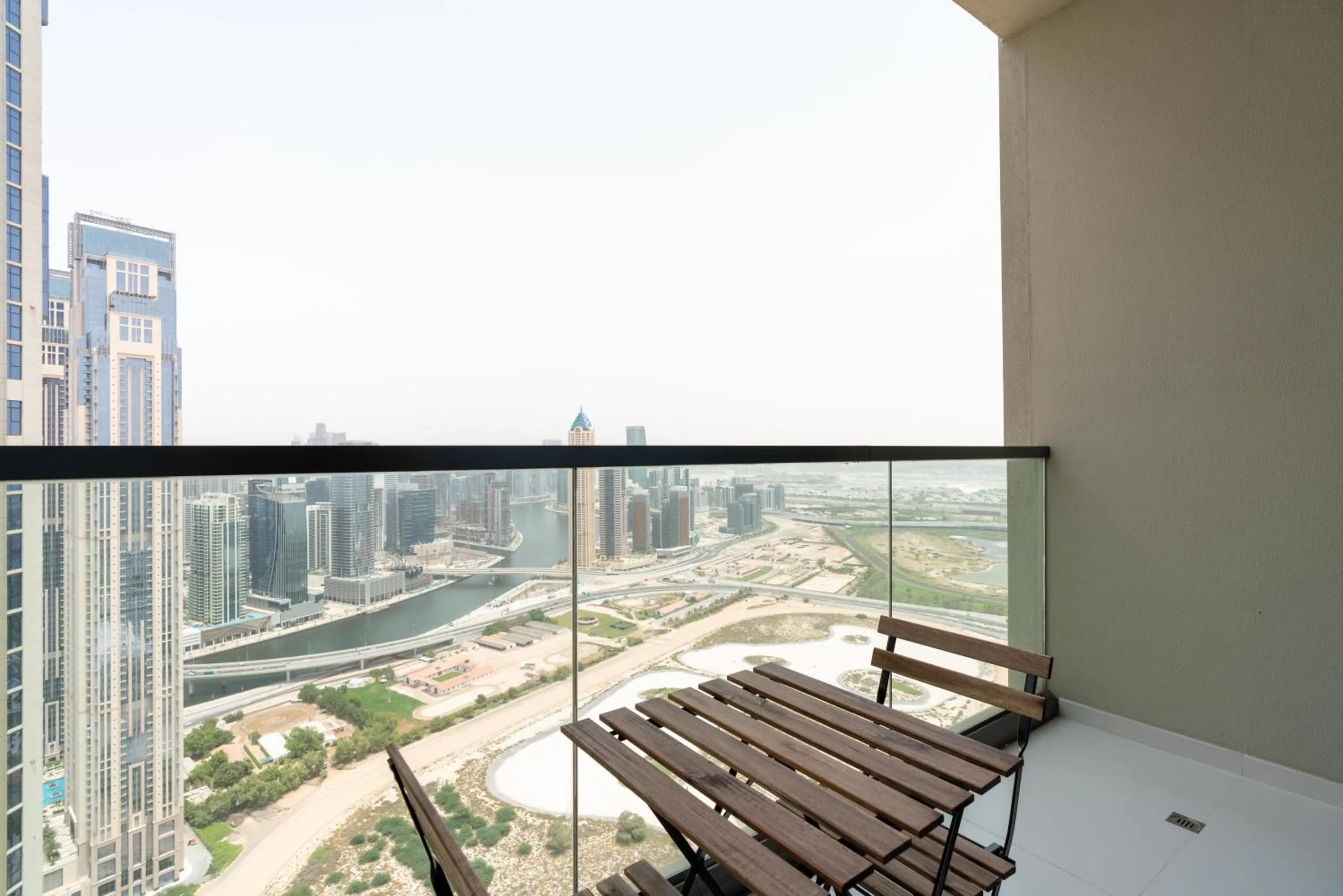 Lux BnB Aykon Tower I Skyline Canal Views