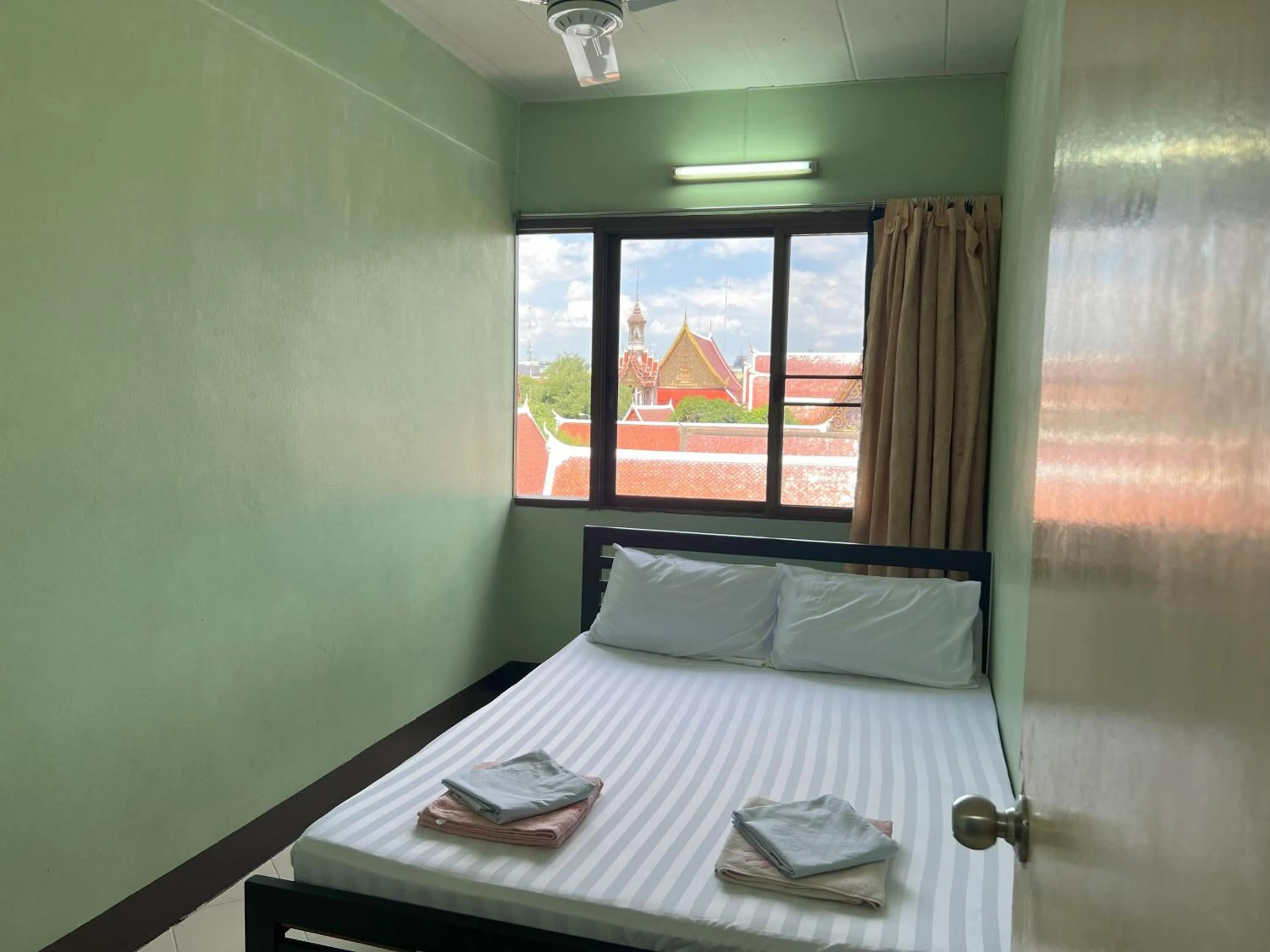 Bed in Bella Bella House