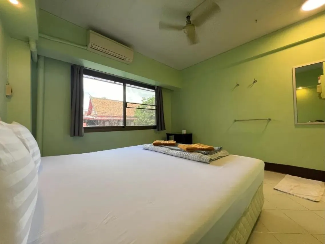 Bed in Bella Bella House