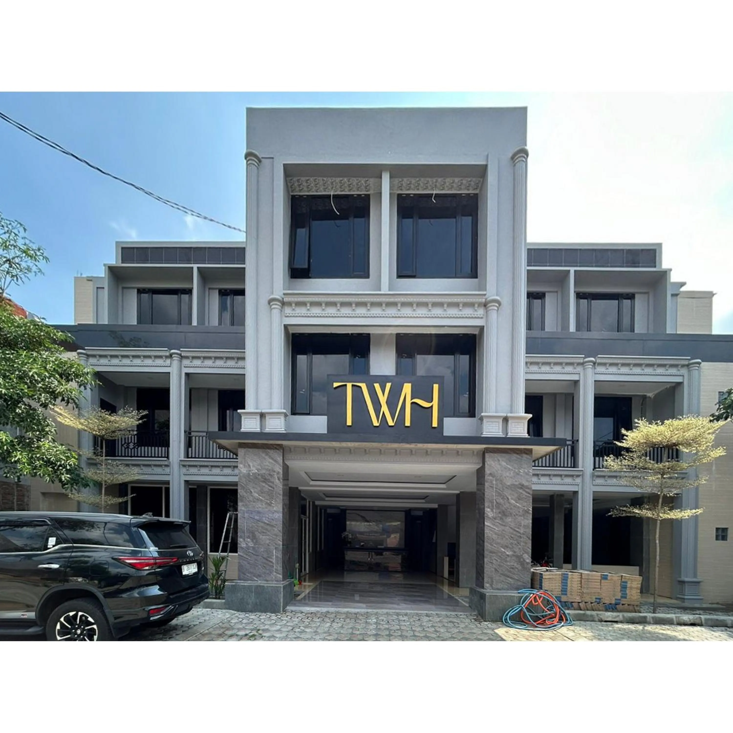 Facade/entrance in Urbanview TWH Costel near Stadion Maguwoharjo Yogyakarta