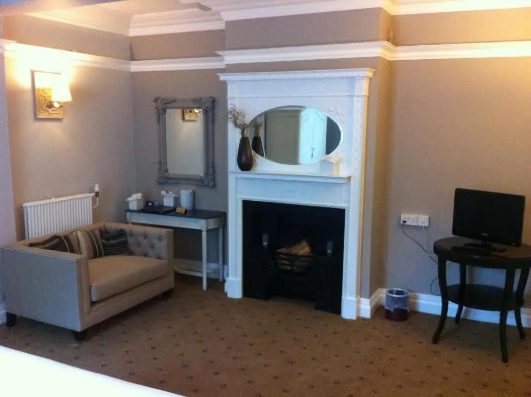 Photo of the whole room in The Tudor Hotel