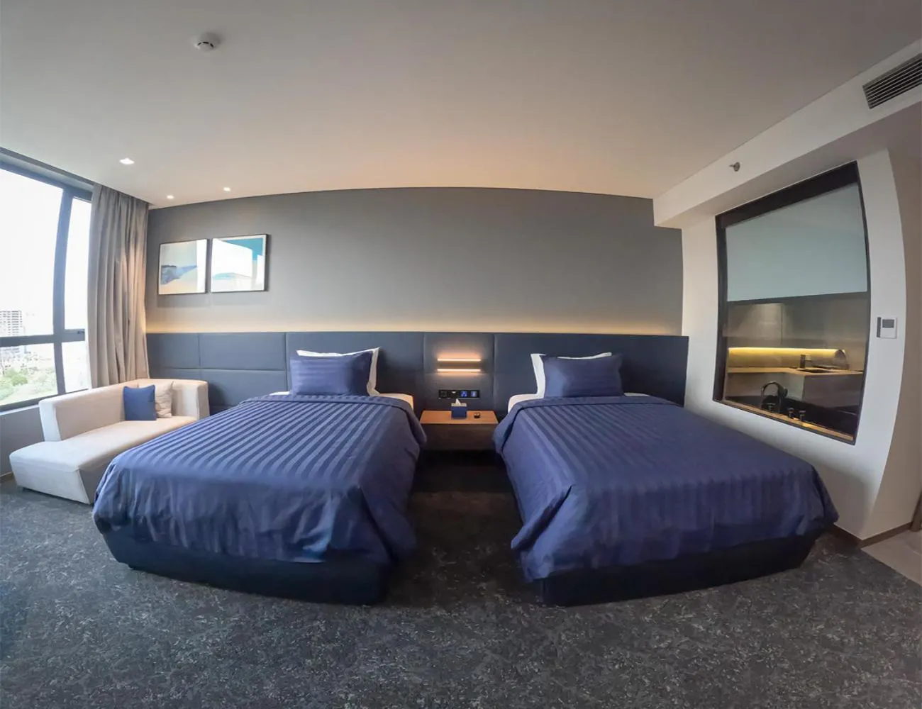 Photo of the whole room, Bed in Grand La Vogue Hotel and Casino