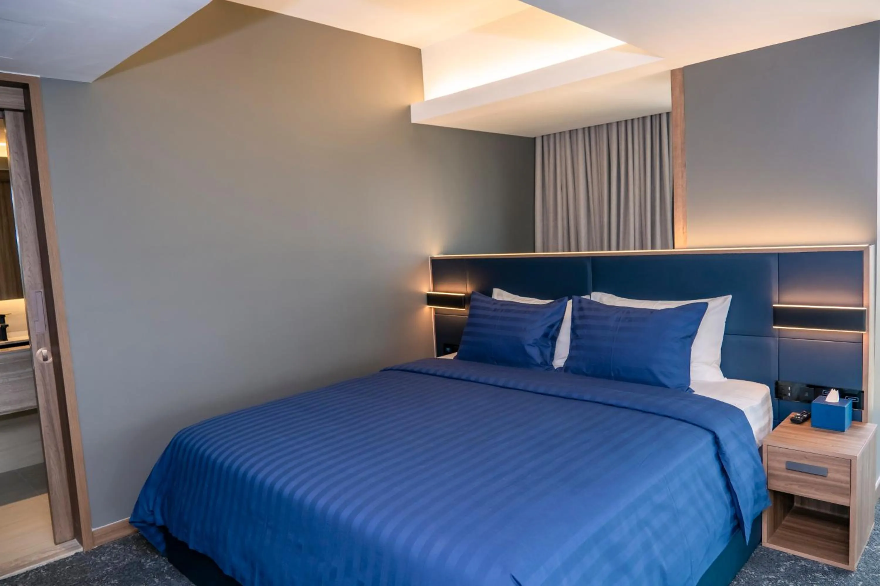 Photo of the whole room, Bed in Grand La Vogue Hotel and Casino