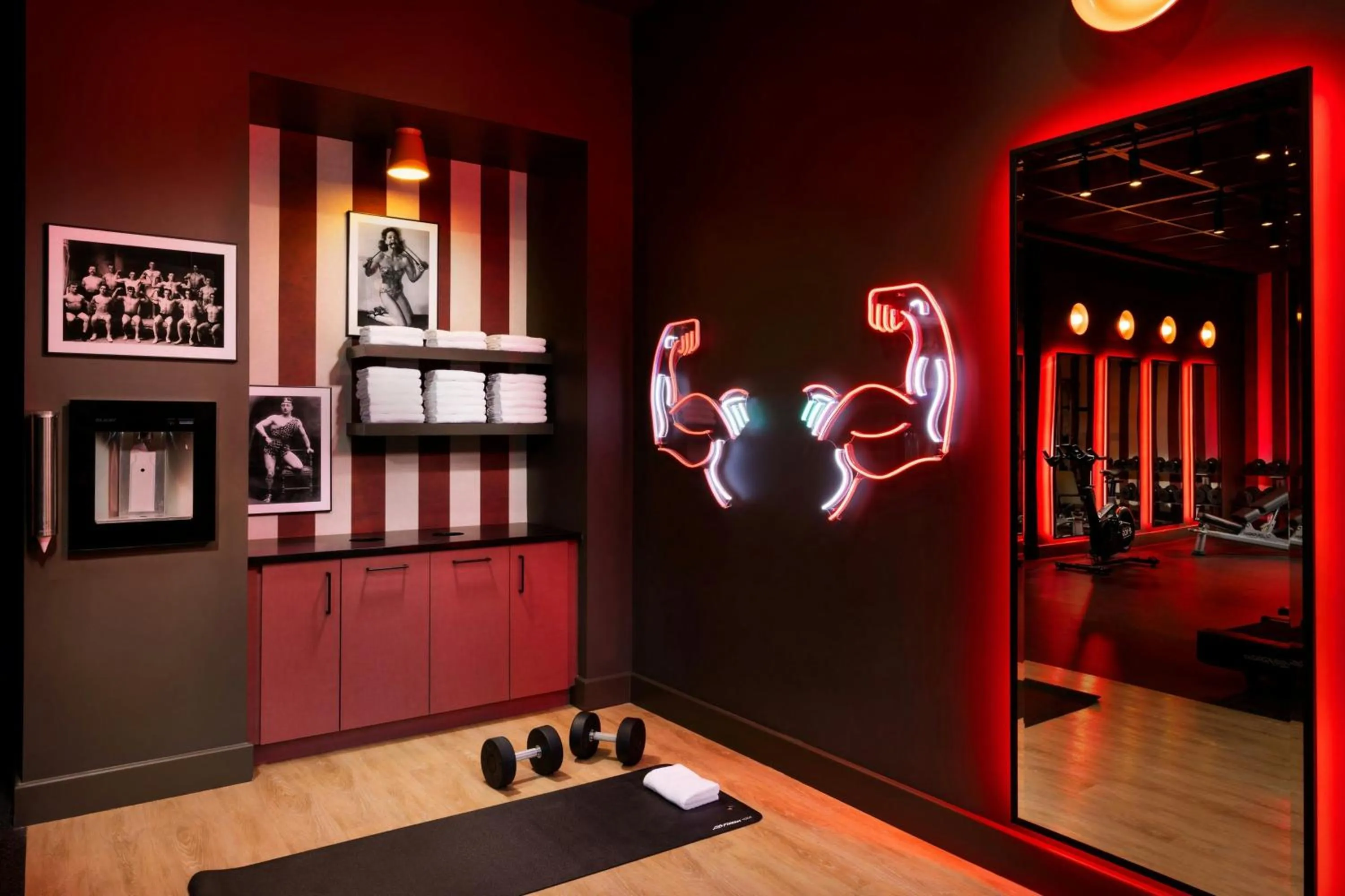 Fitness centre/facilities in Moxy Allentown Downtown