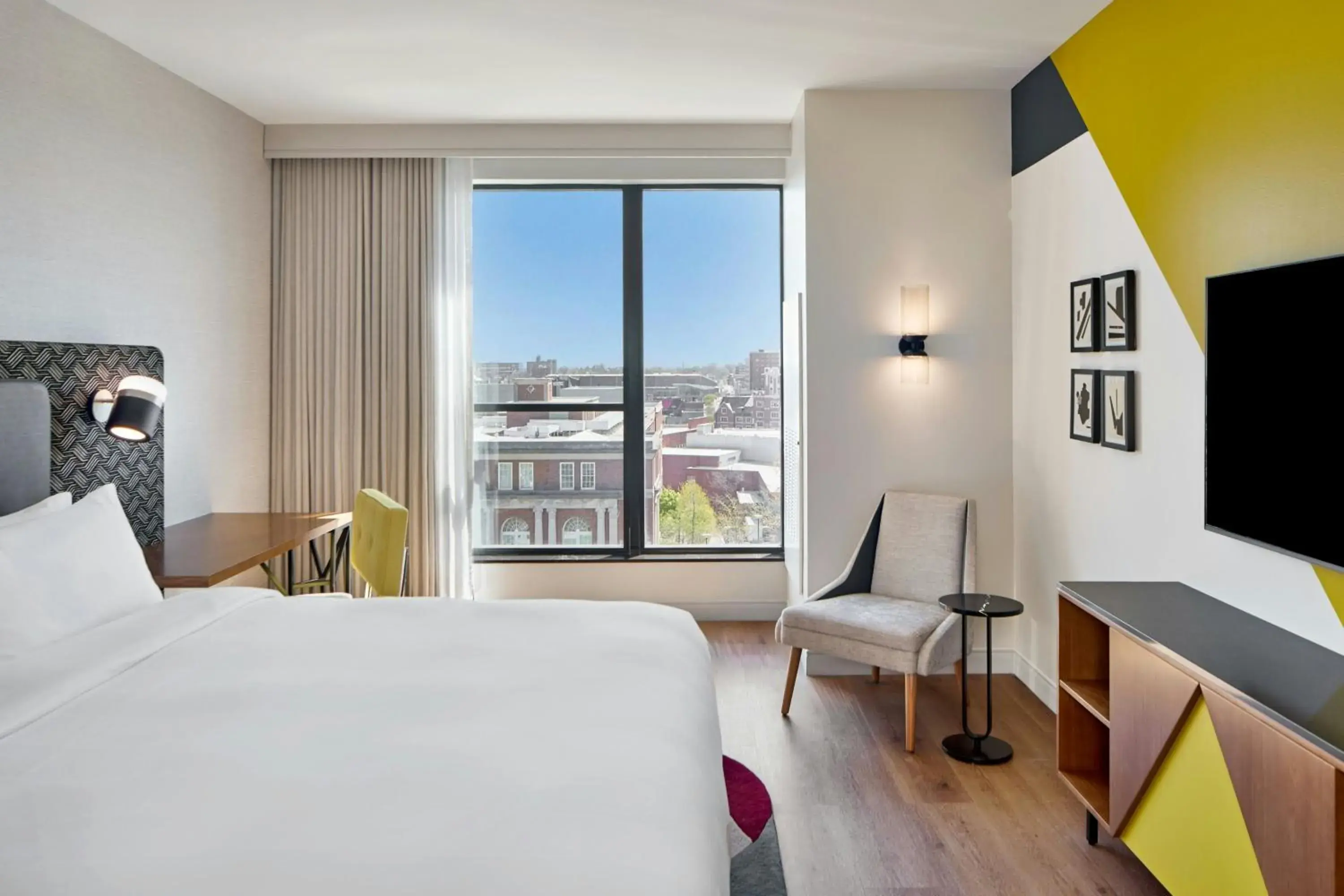 King Room in Hotel Celare, Cincinnati Midtown, a Tribute Portfolio Hotel King Room in Hotel Celare, Cincinnati Midtown, a Tribute Portfolio Hotel