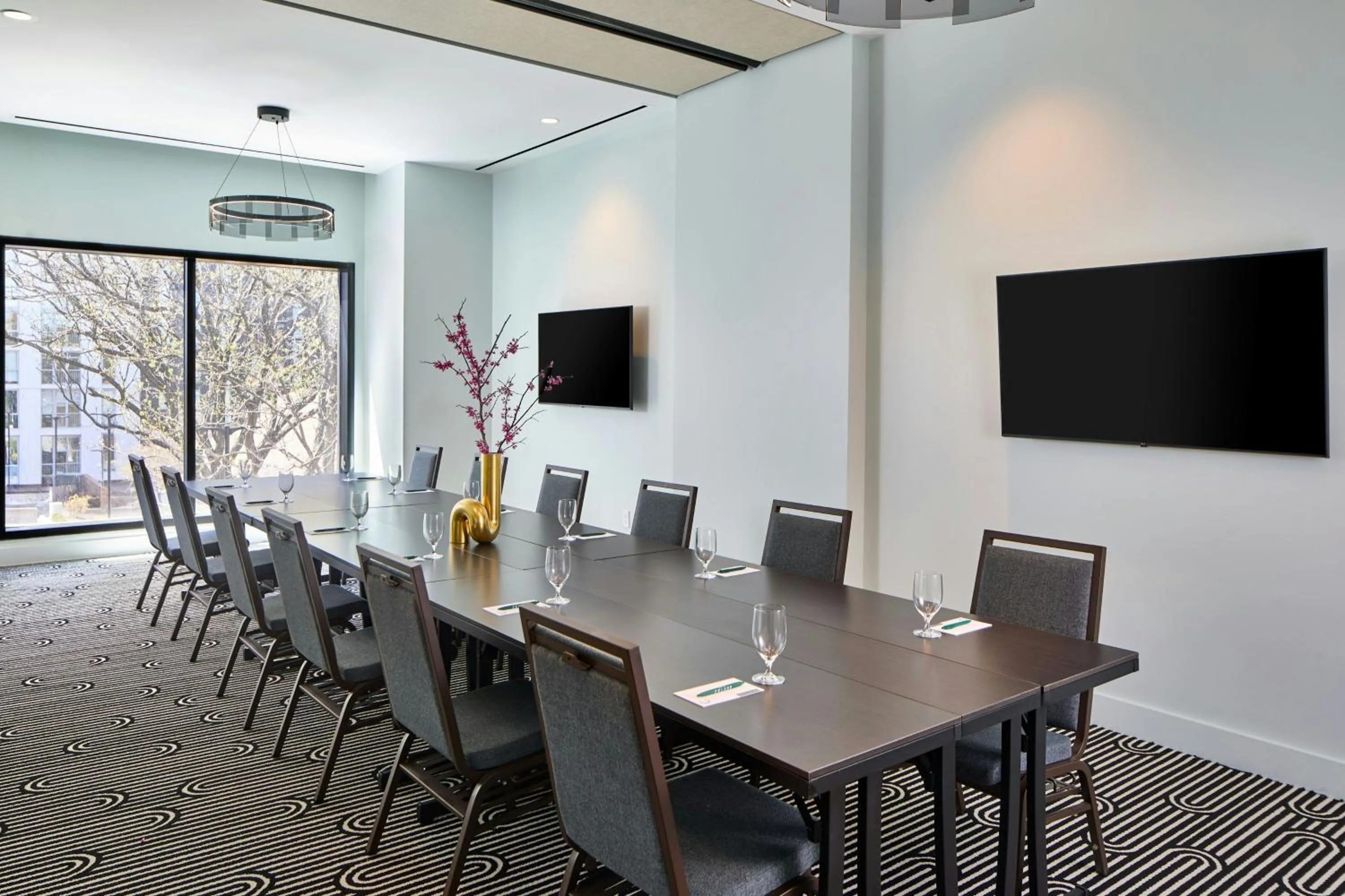 Meeting/conference room in Hotel Celare, Cincinnati Midtown, a Tribute Portfolio Hotel