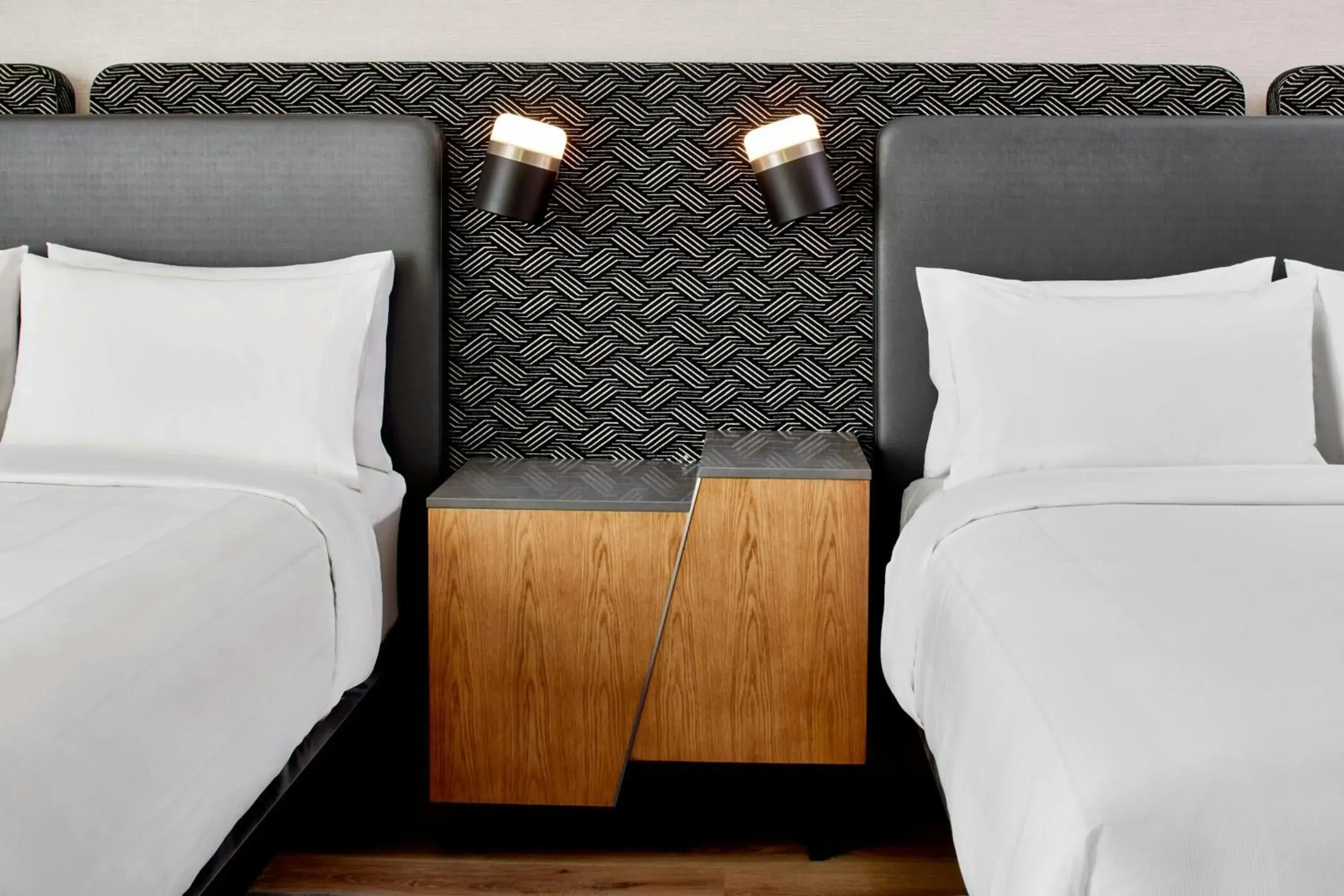 Queen Room with Two Queen Beds in Hotel Celare, Cincinnati Midtown, a Tribute Portfolio Hotel Queen Room with Two Queen Beds in Hotel Celare, Cincinnati Midtown, a Tribute Portfolio Hotel