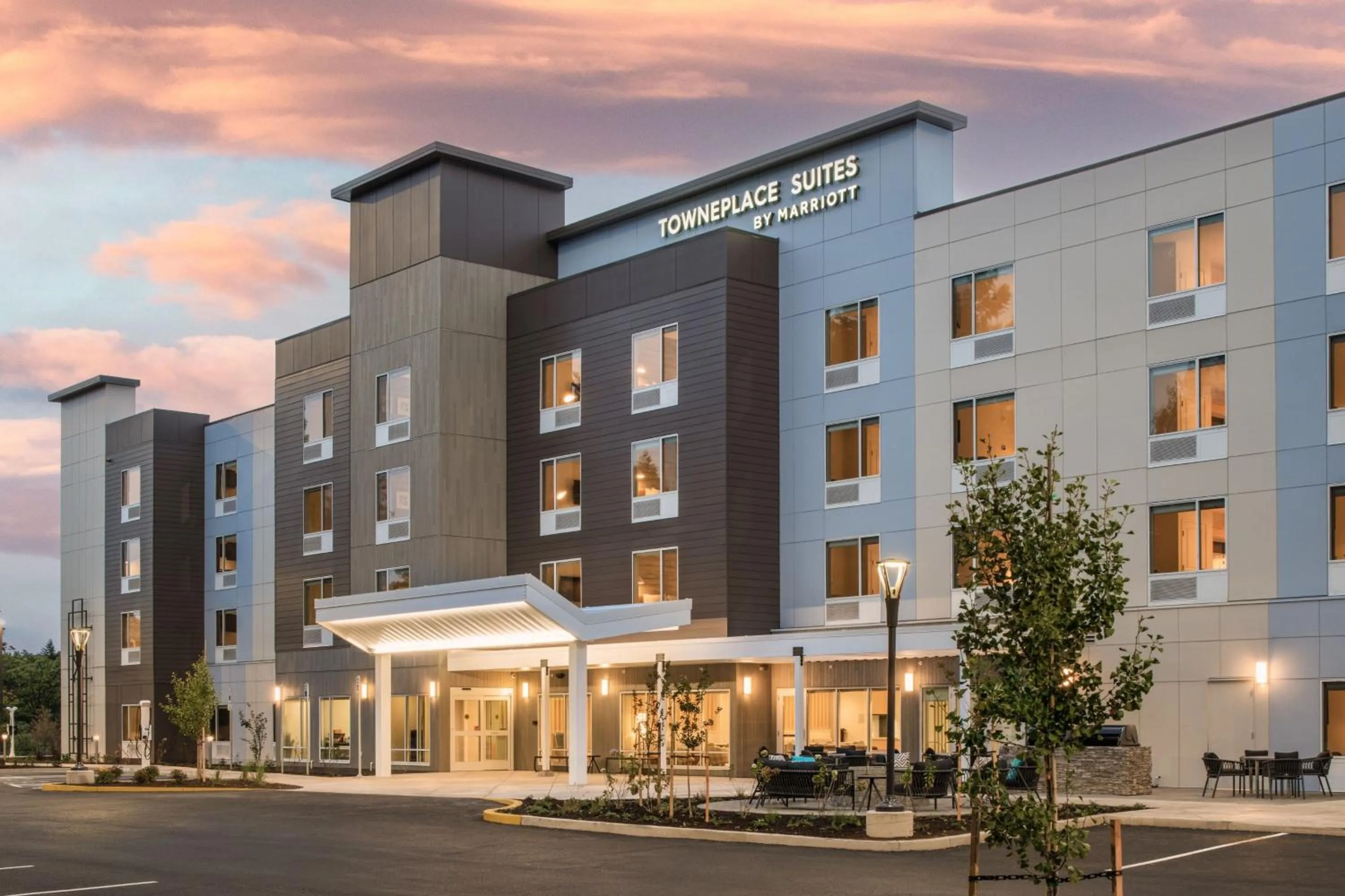 Property building in TownePlace Suites by Marriott Eugene