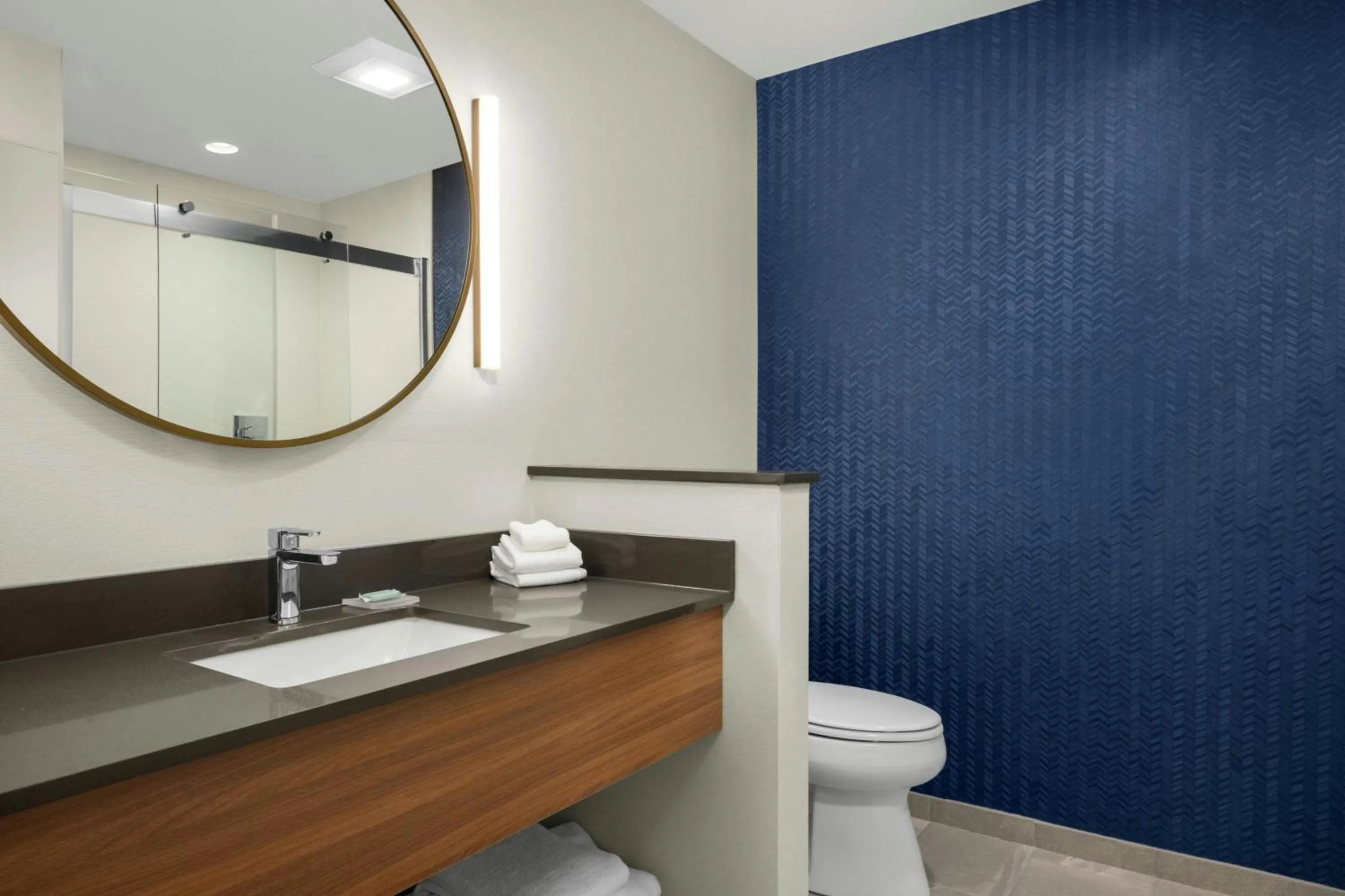 Bathroom in Fairfield by Marriott Inn & Suites Kokomo