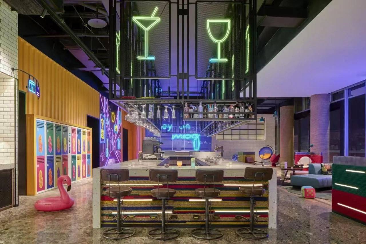 Lounge or bar in Moxy Ningbo Old Bund