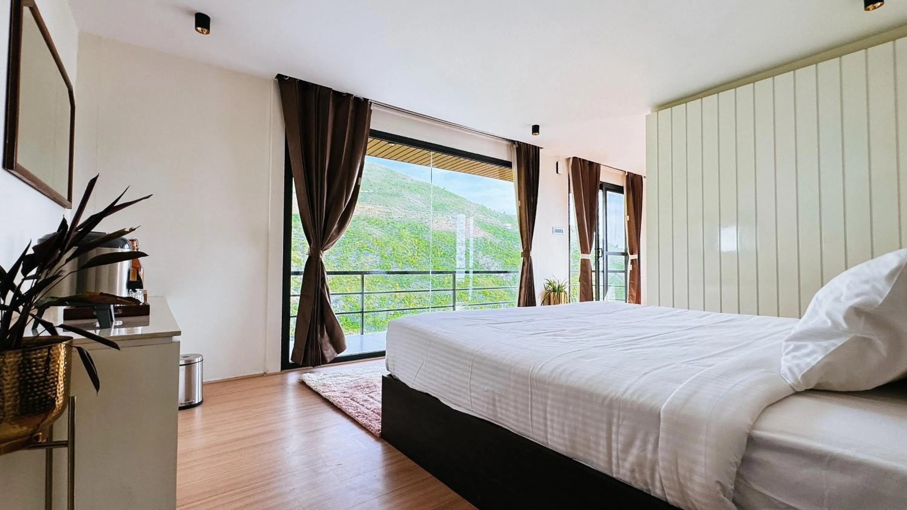 Bed in Tomorrowland Farms and Suites