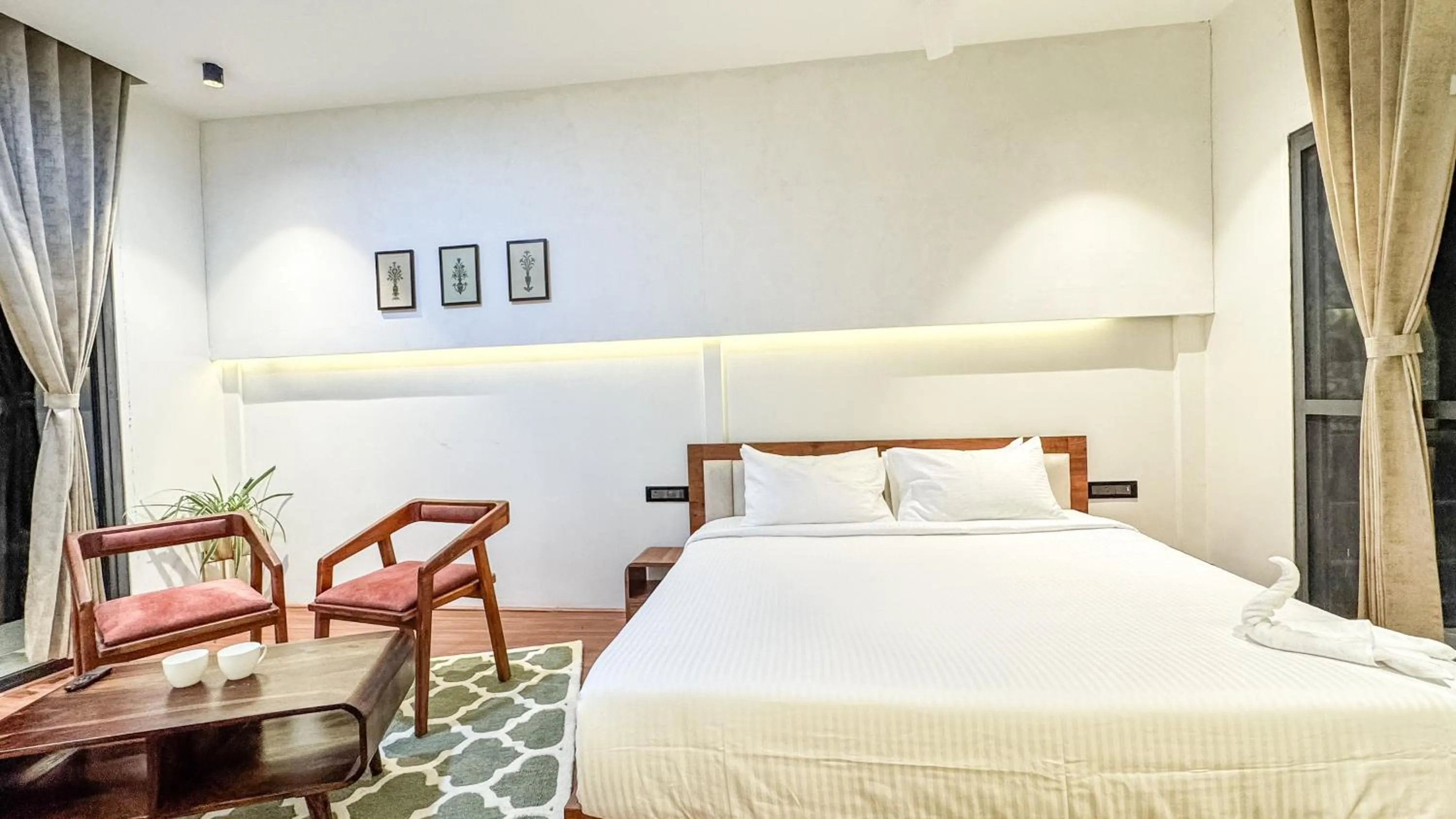 Bed in Tomorrowland Farms and Suites