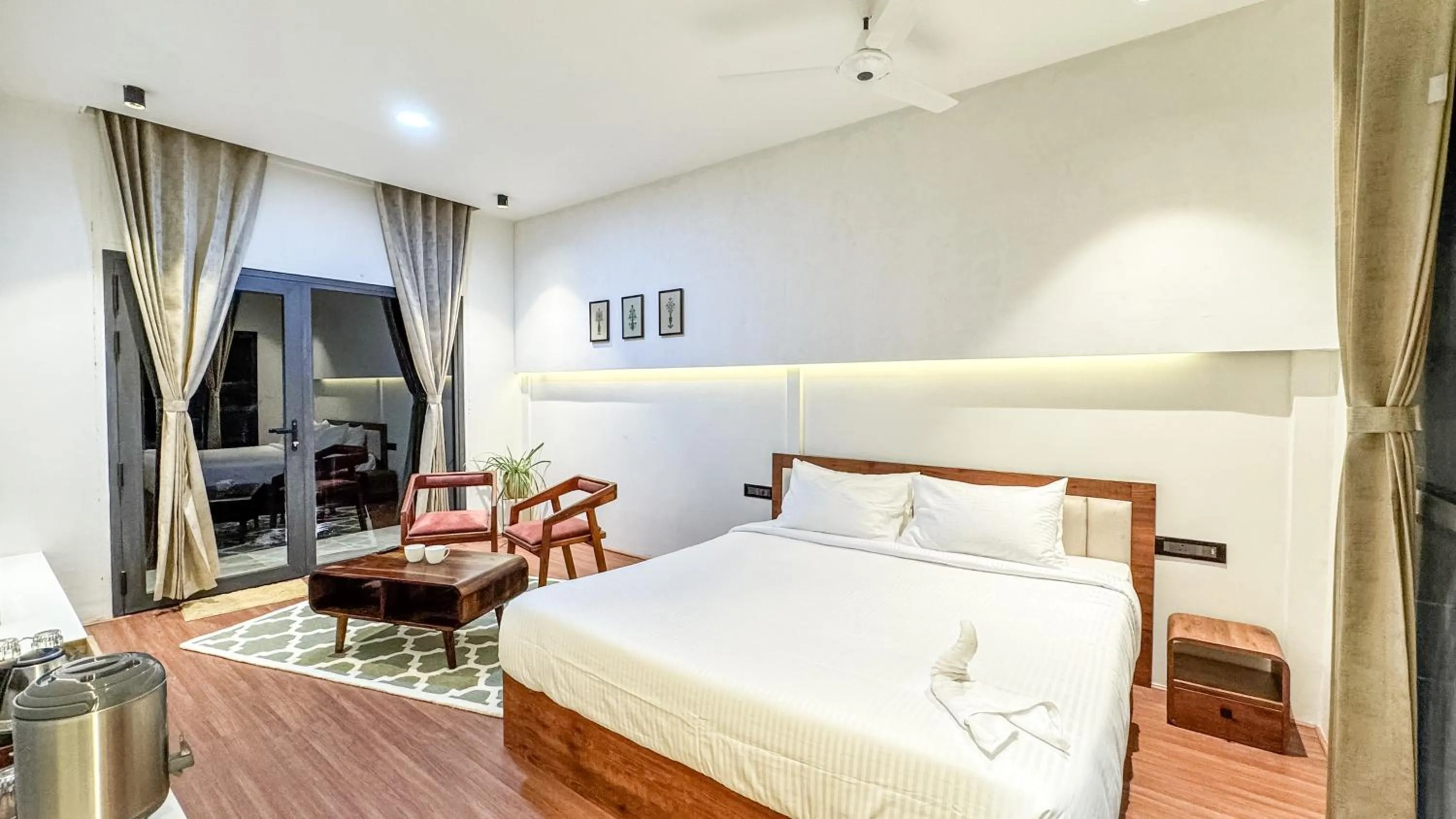 Bed in Tomorrowland Farms and Suites