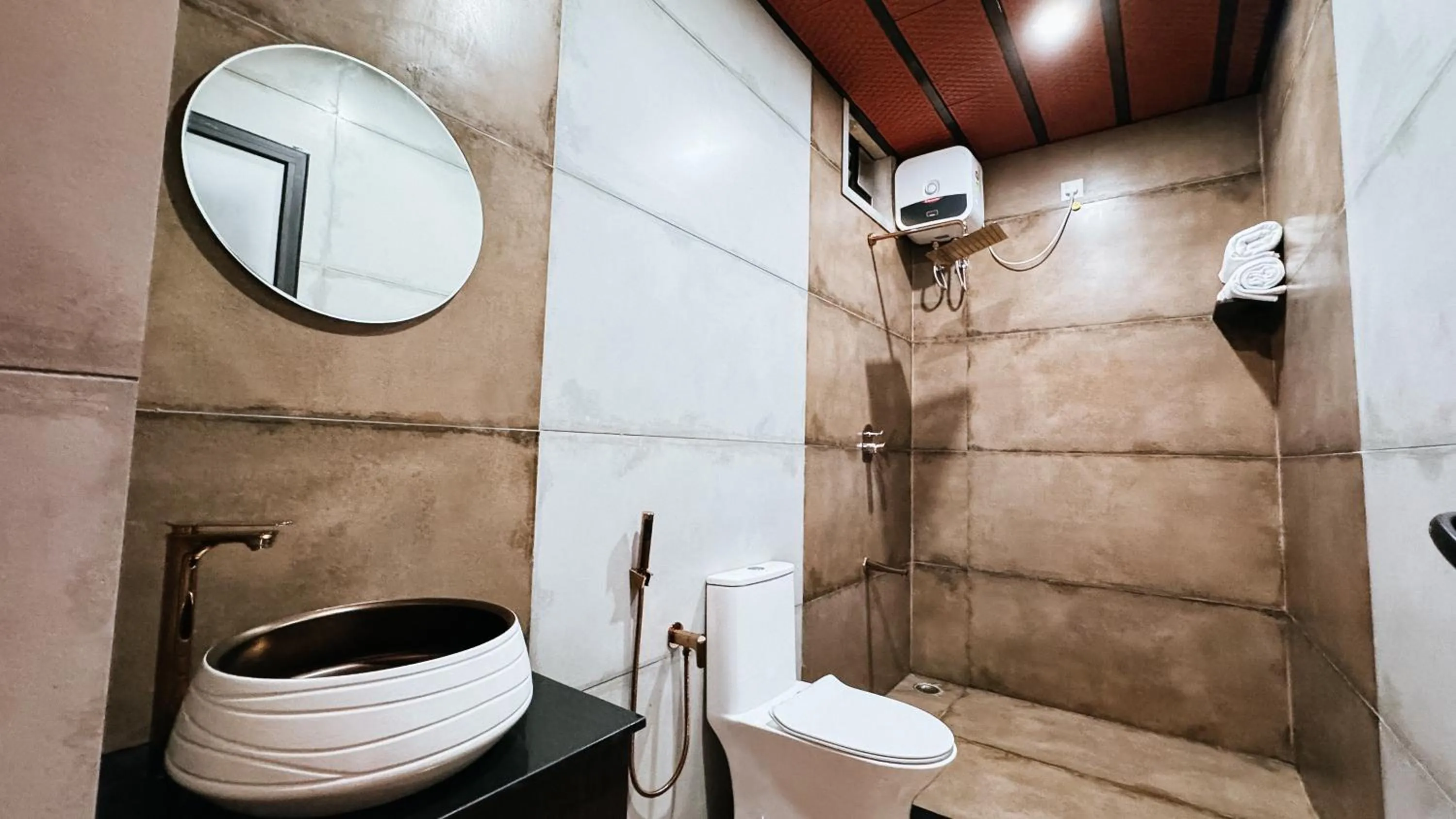 Bathroom in Tomorrowland Farms and Suites