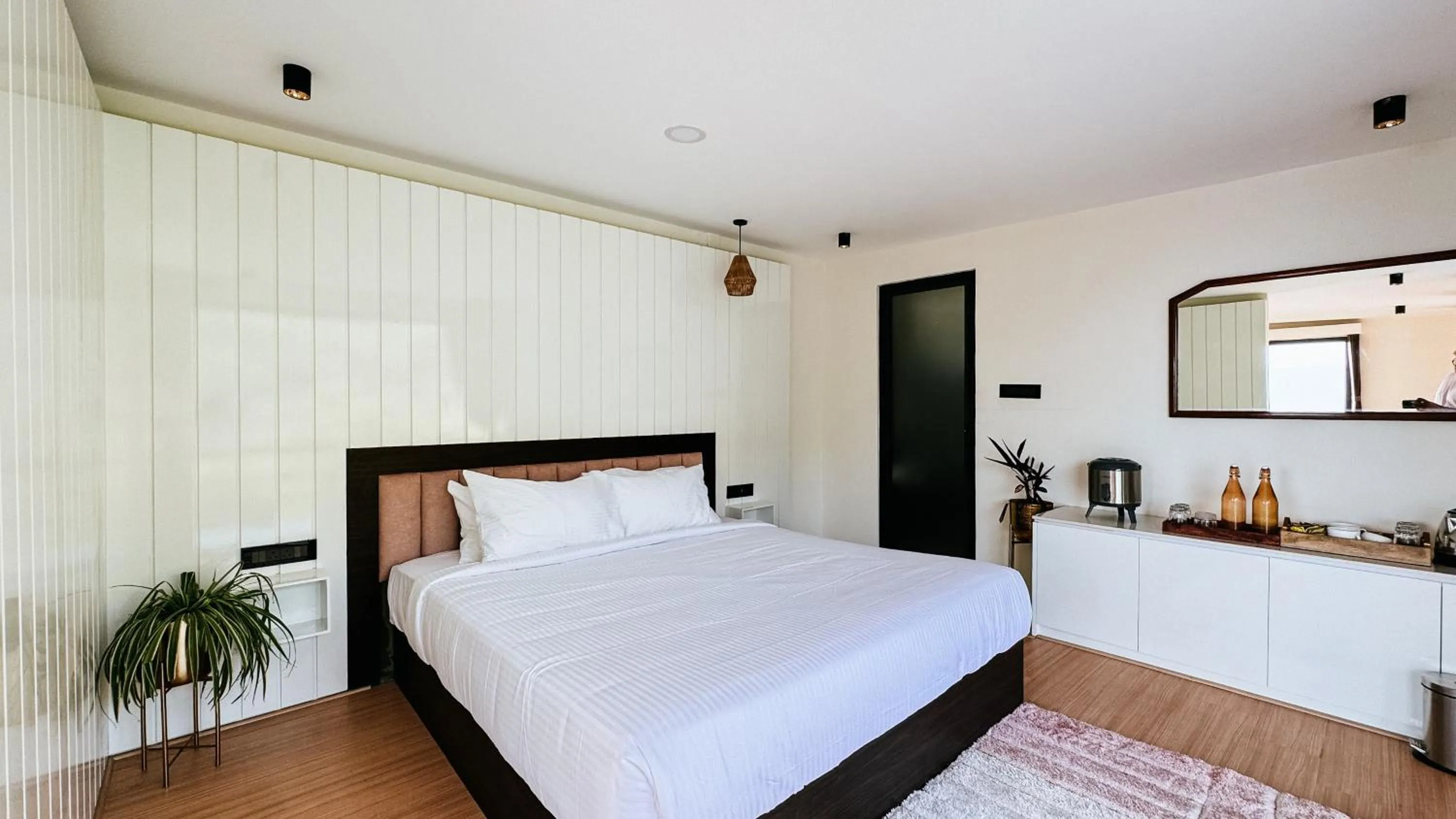 Bedroom, Bed in Tomorrowland Farms and Suites