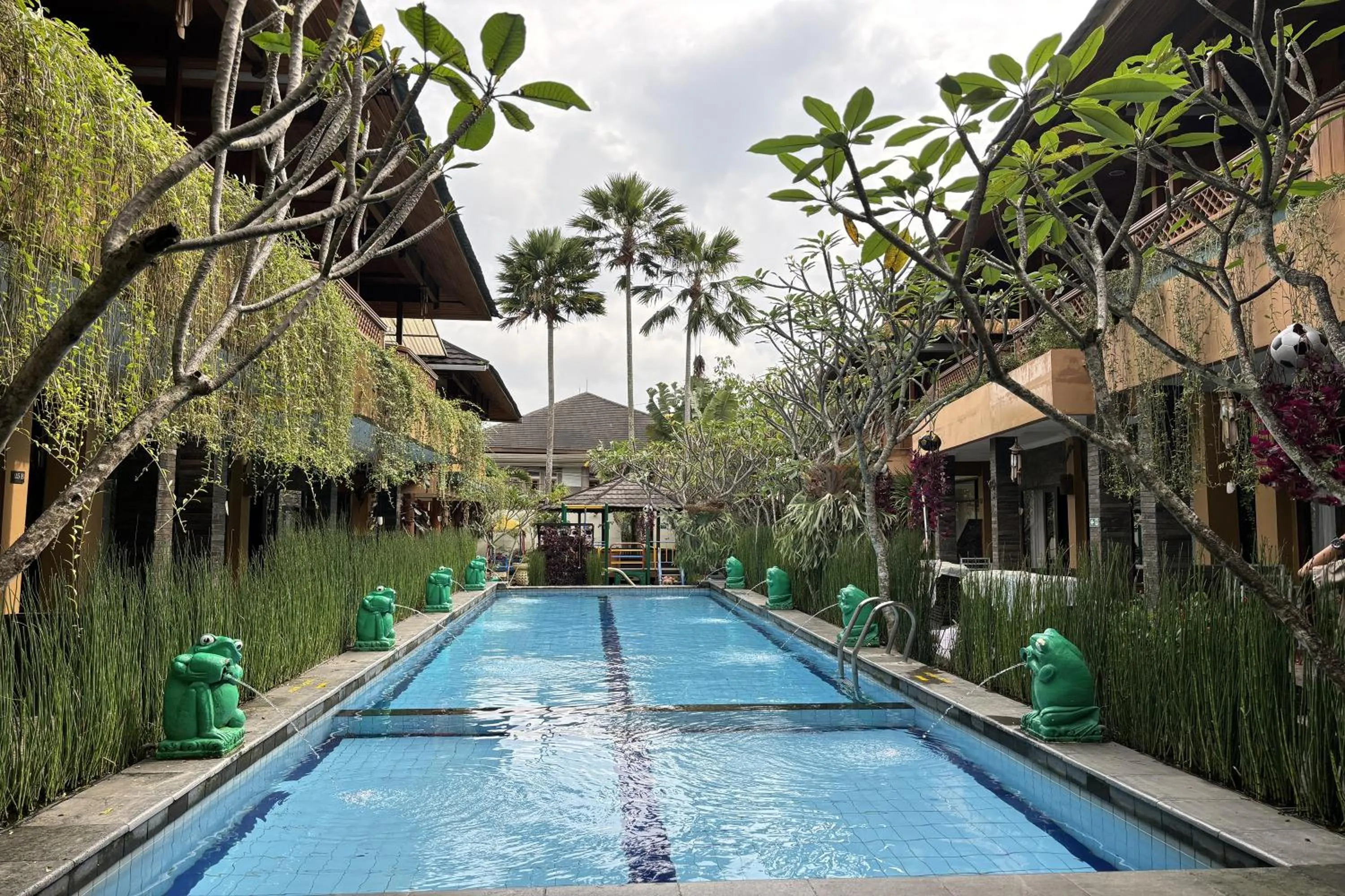 Swimming pool in Hotel Pesona Bamboe Lembang