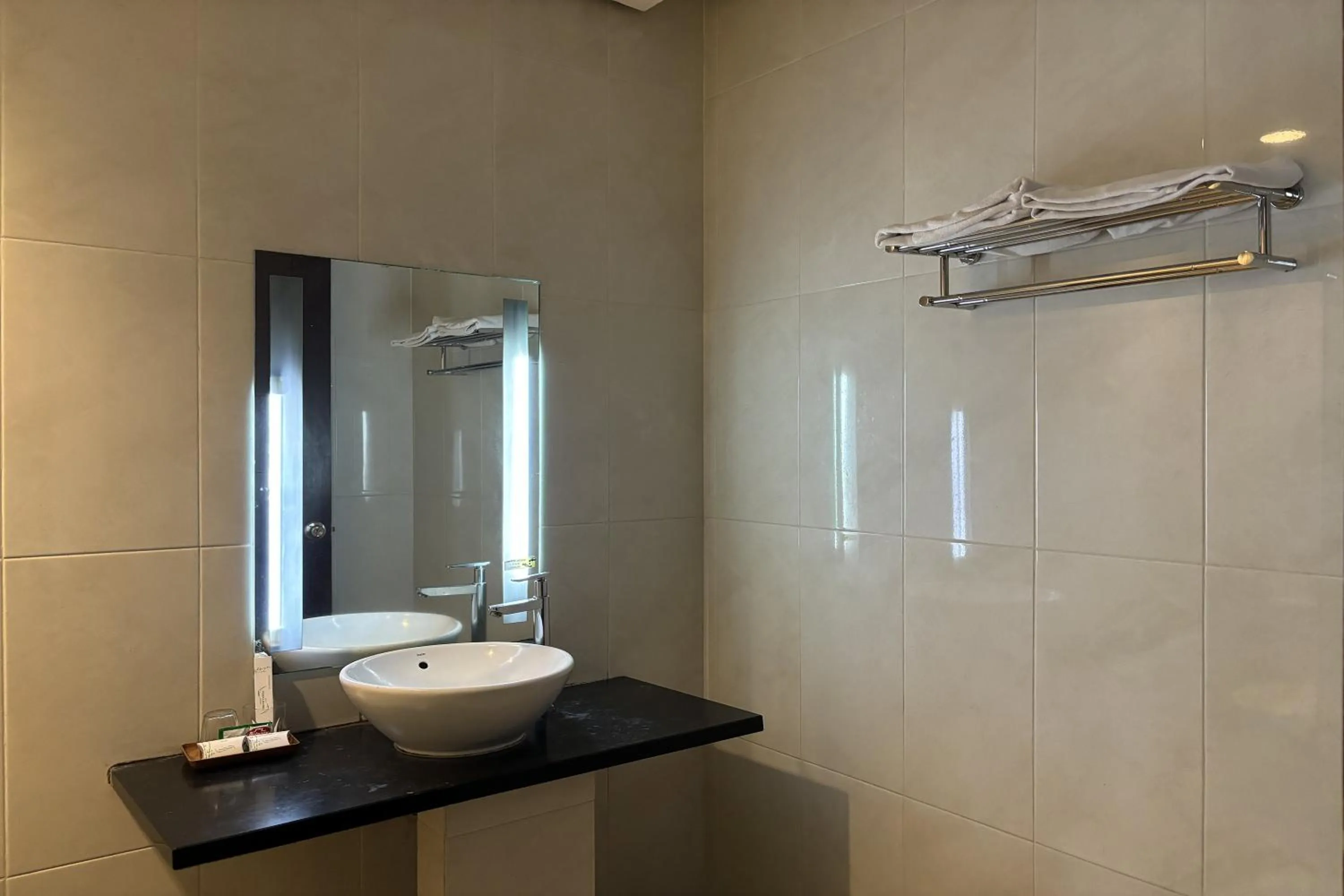 Shower in Hotel Pesona Bamboe Lembang