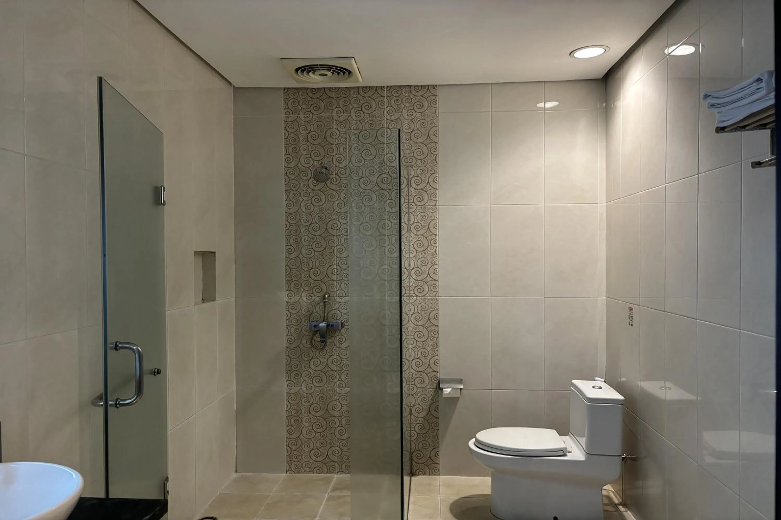 Shower in Hotel Pesona Bamboe Lembang