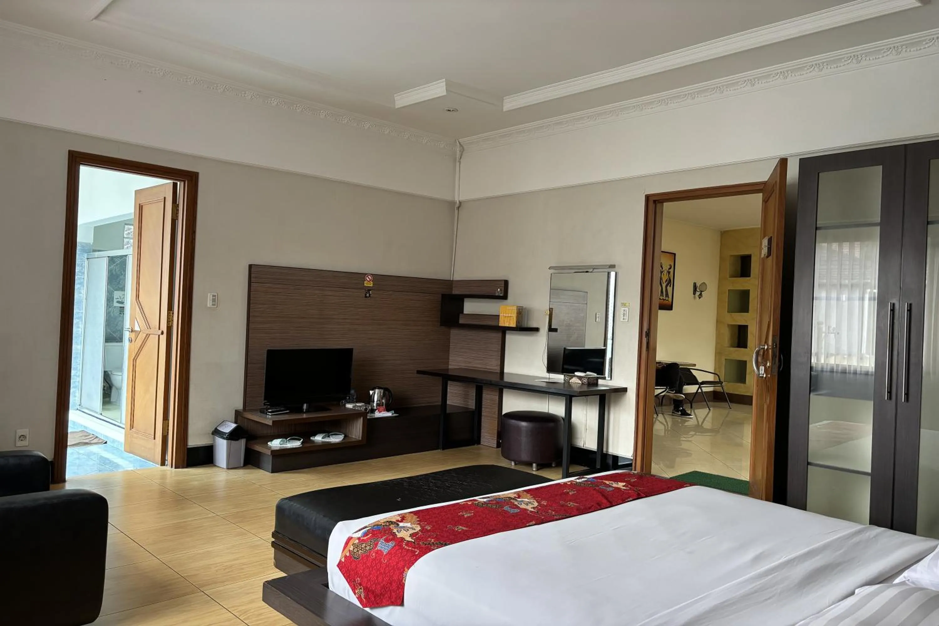 Bed in Hotel Pesona Bamboe Lembang