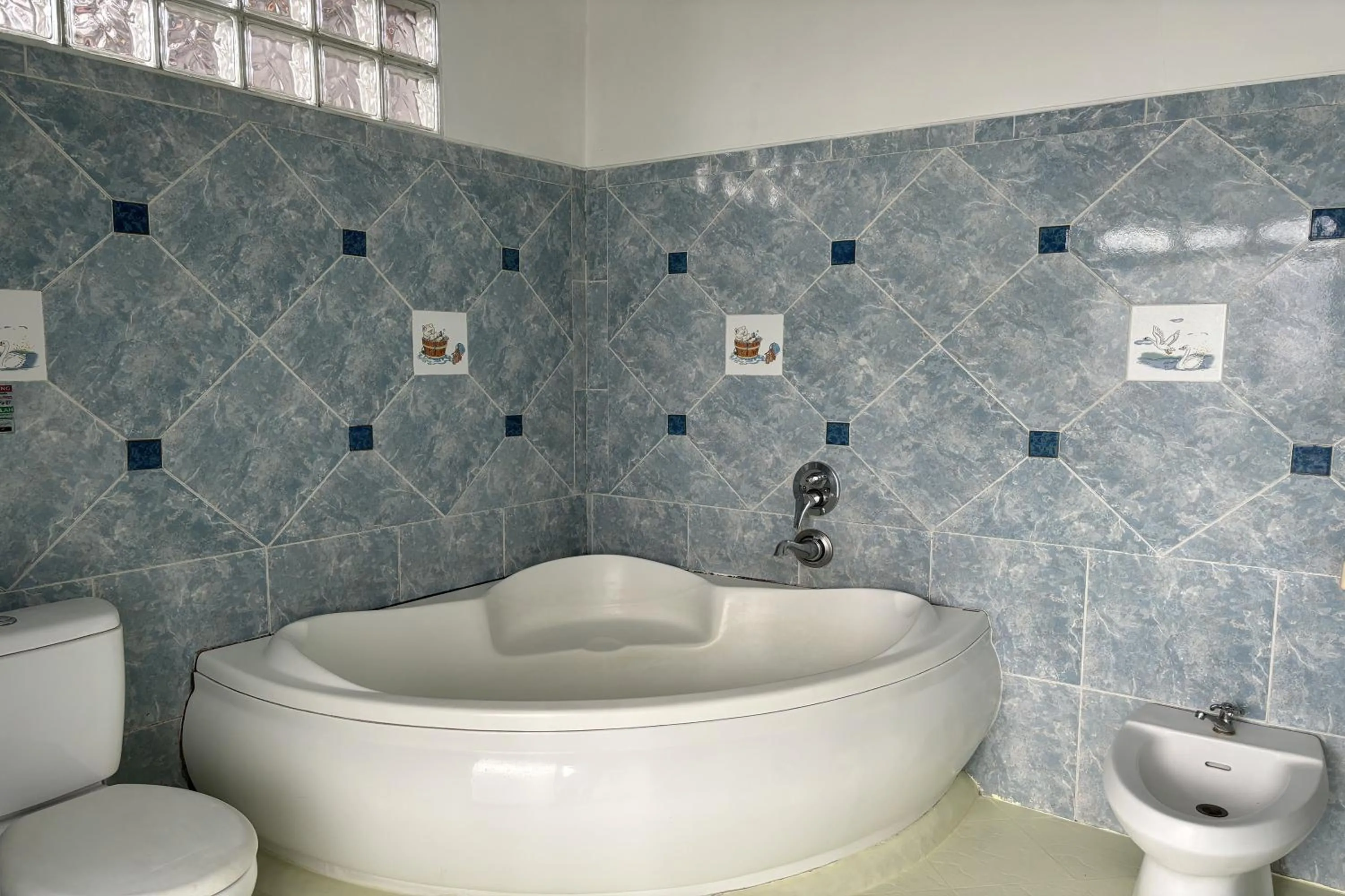 Bath in Hotel Pesona Bamboe Lembang